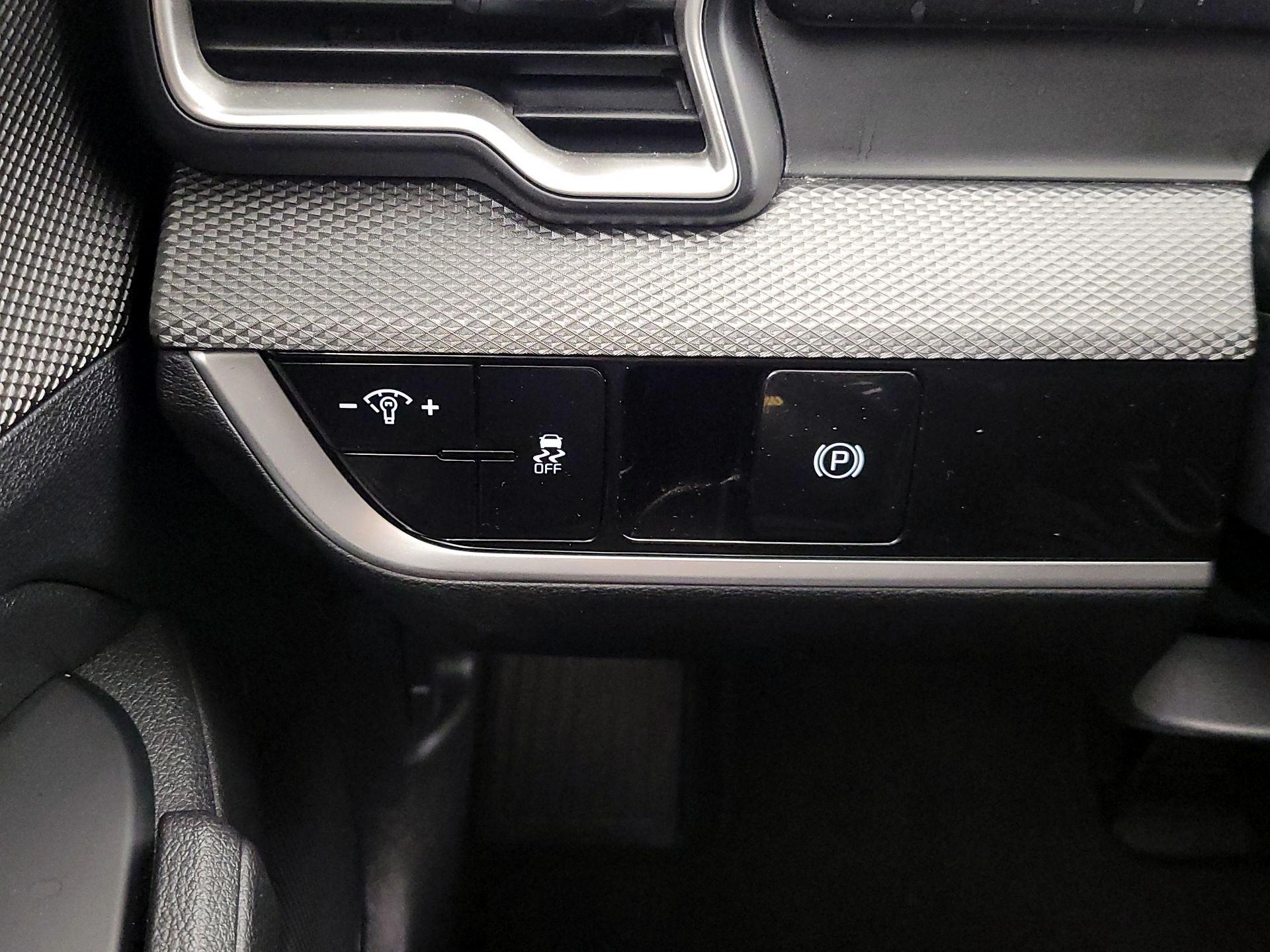 Thumbnail: 2025 Kia Sportage - 13