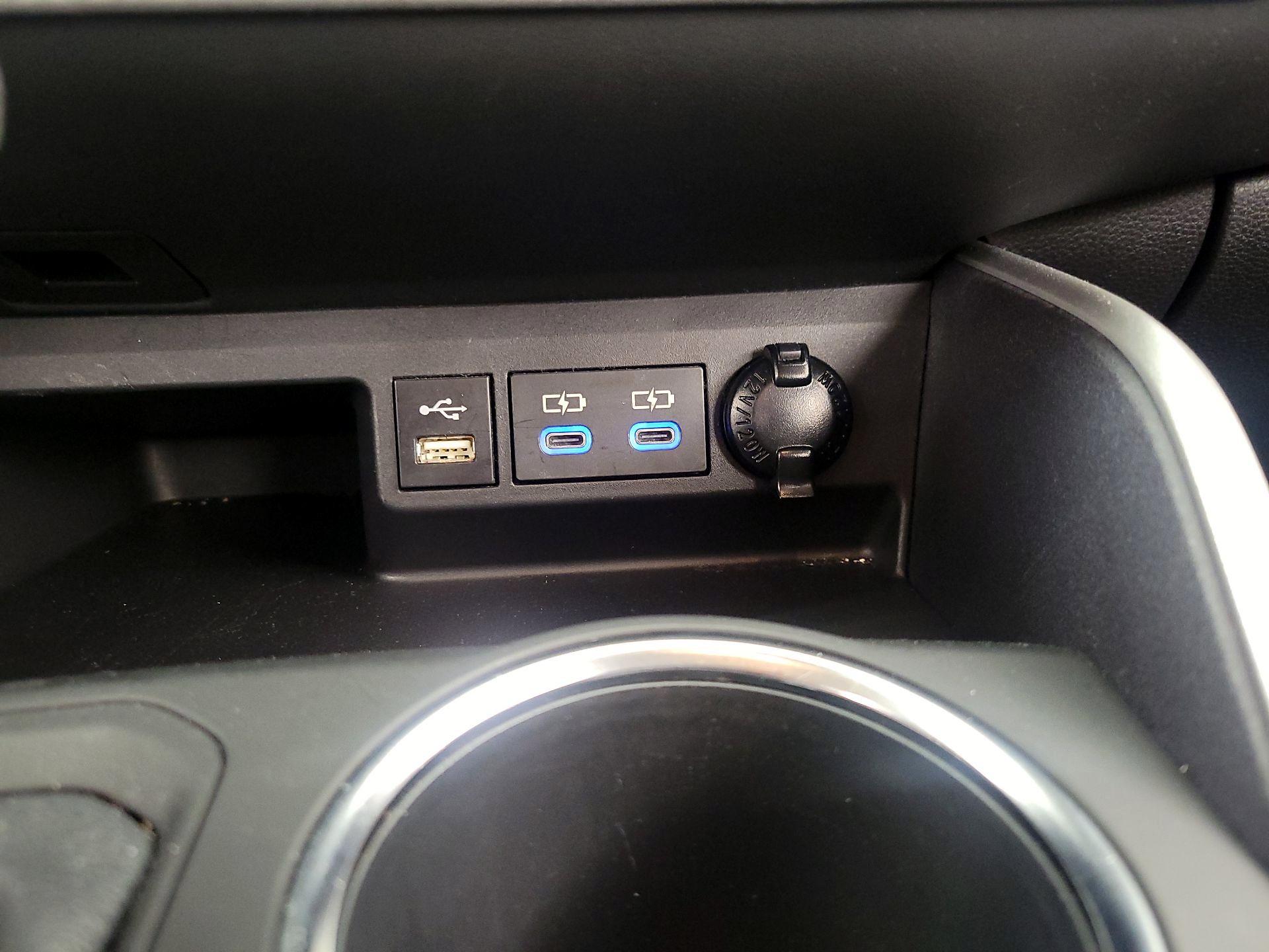 Thumbnail: 2022 Toyota Highlander - 19