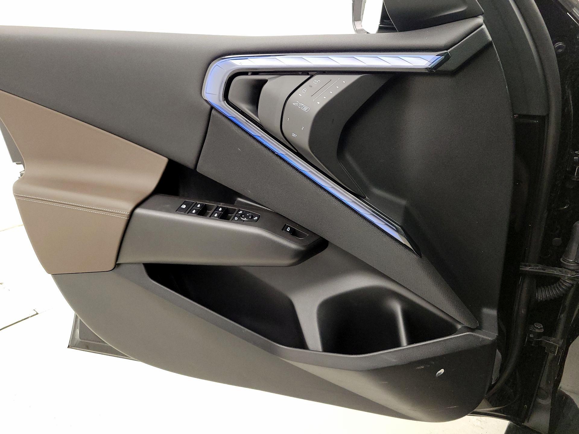 Thumbnail: 2025 BMW X3 - 12