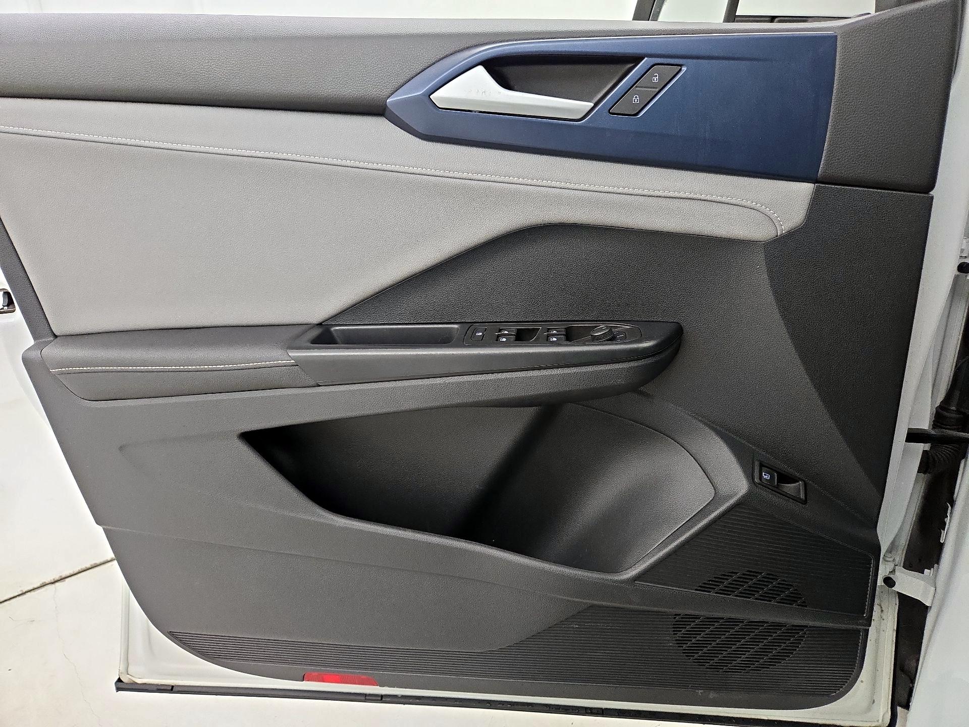 Thumbnail: 2024 Volkswagen Taos - 12