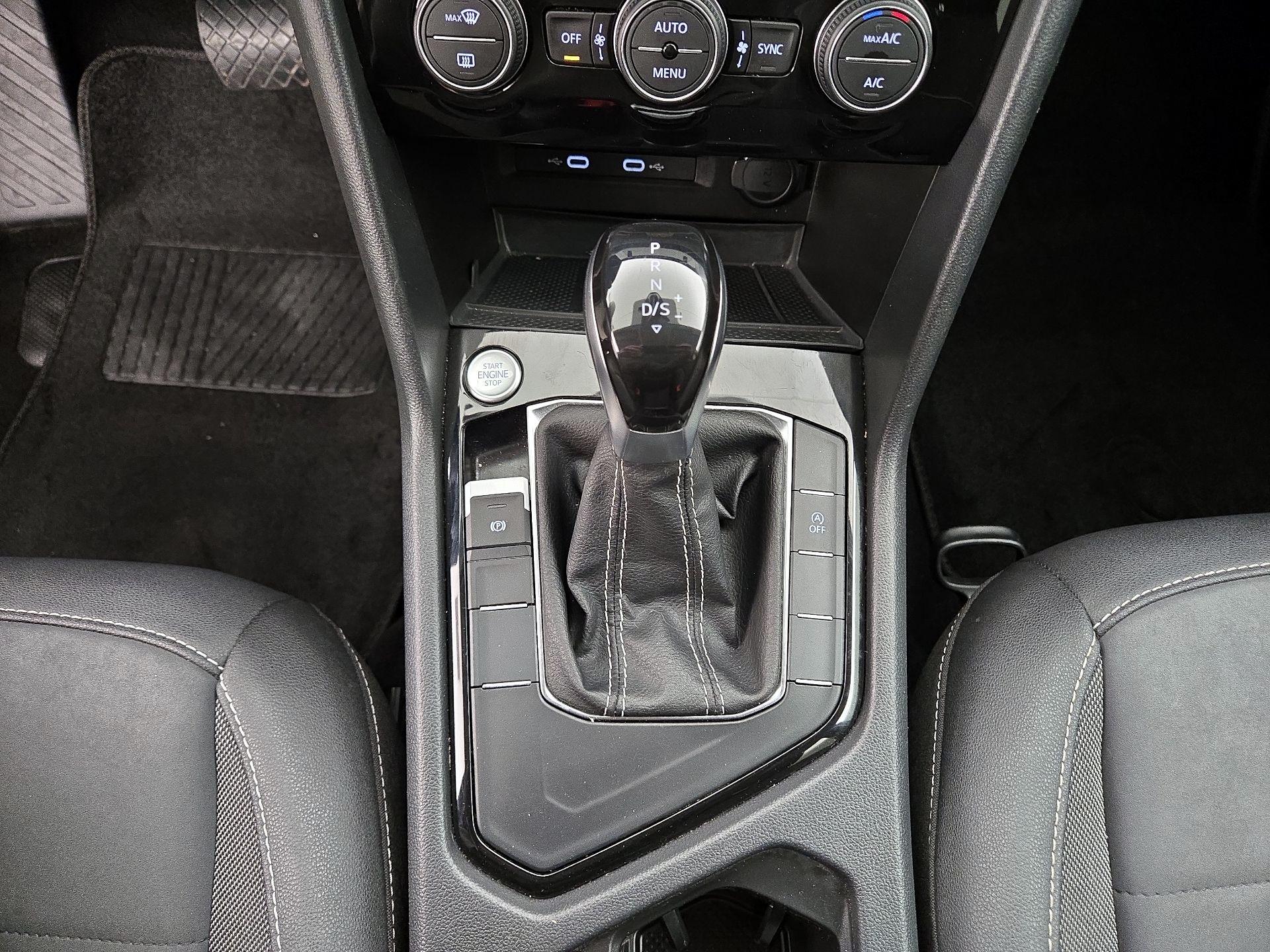 Thumbnail: 2024 Volkswagen Taos - 16