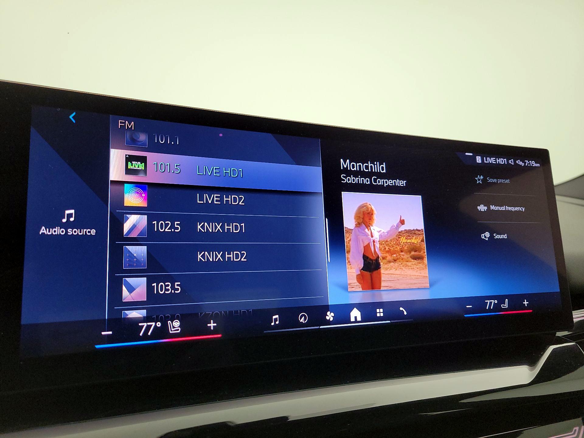 Thumbnail: 2025 BMW 5 Series - 16