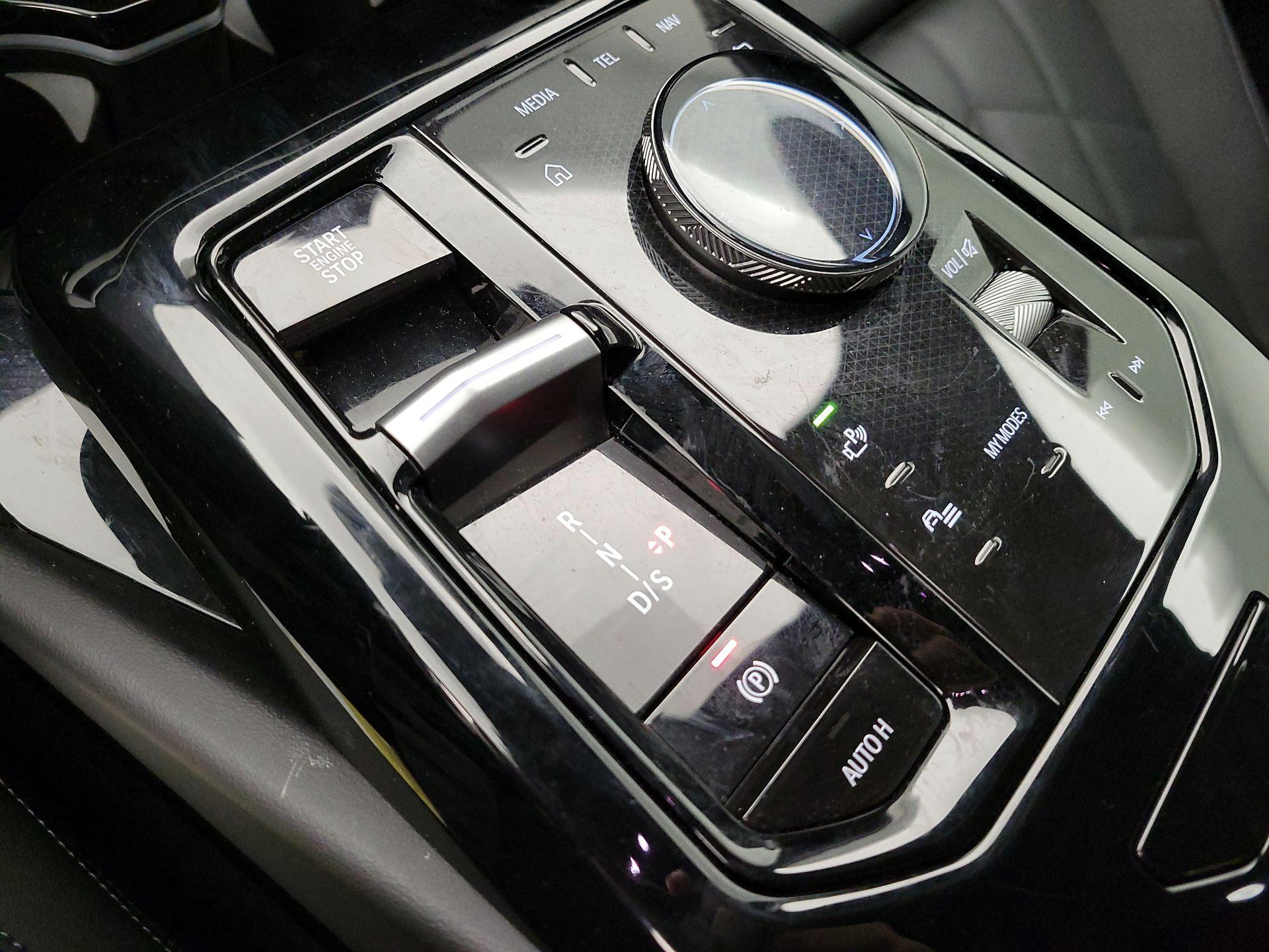 Thumbnail: 2025 BMW 5 Series - 18