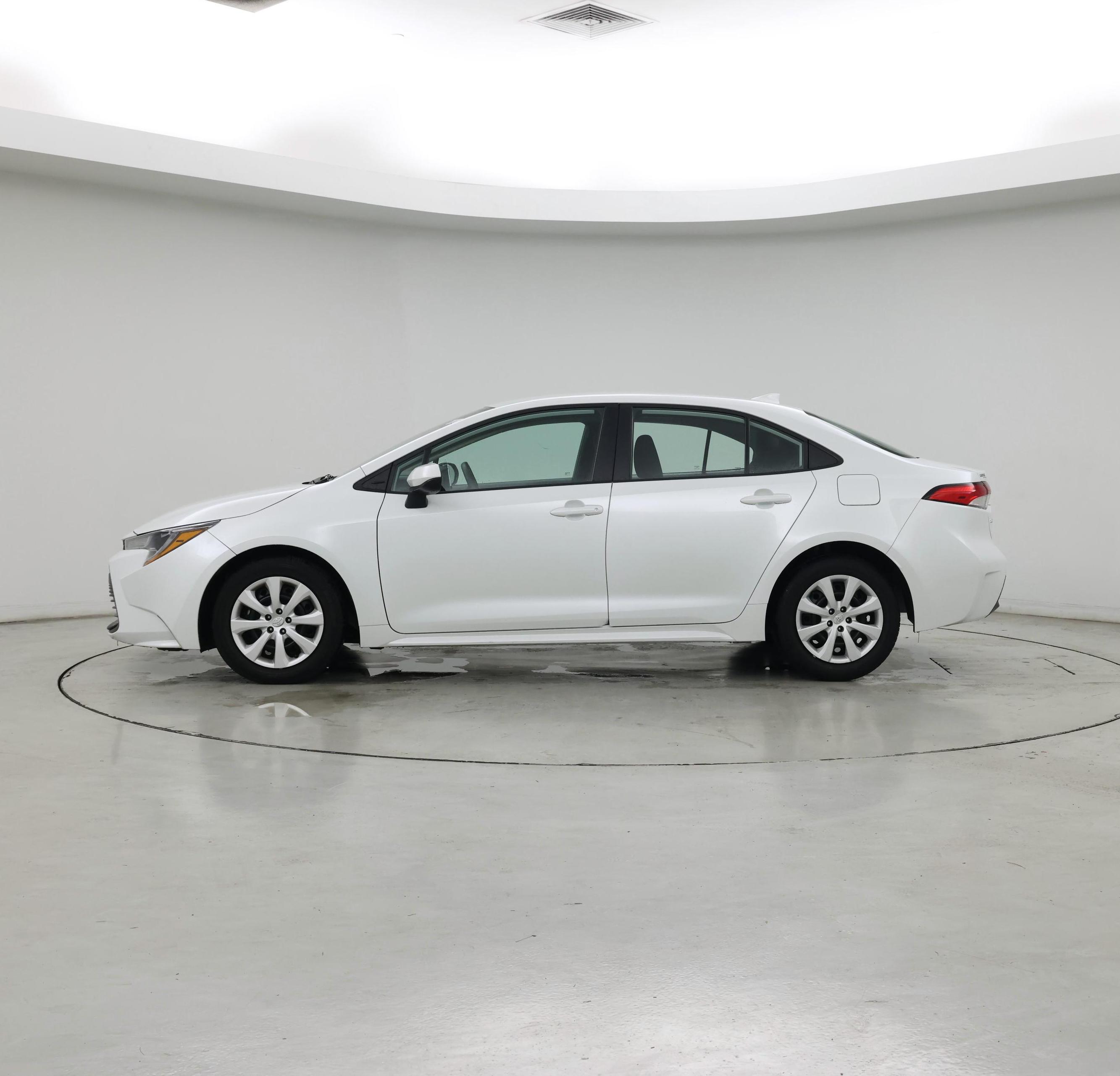 Thumbnail: 2024 Toyota Corolla - 3