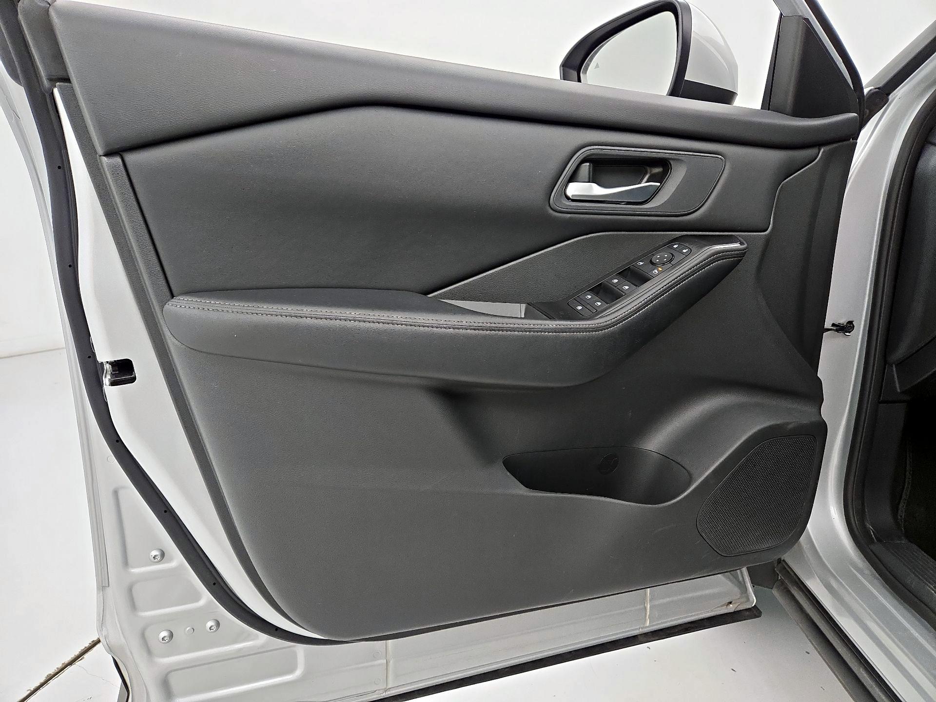 Thumbnail: 2025 Nissan Rogue - 12