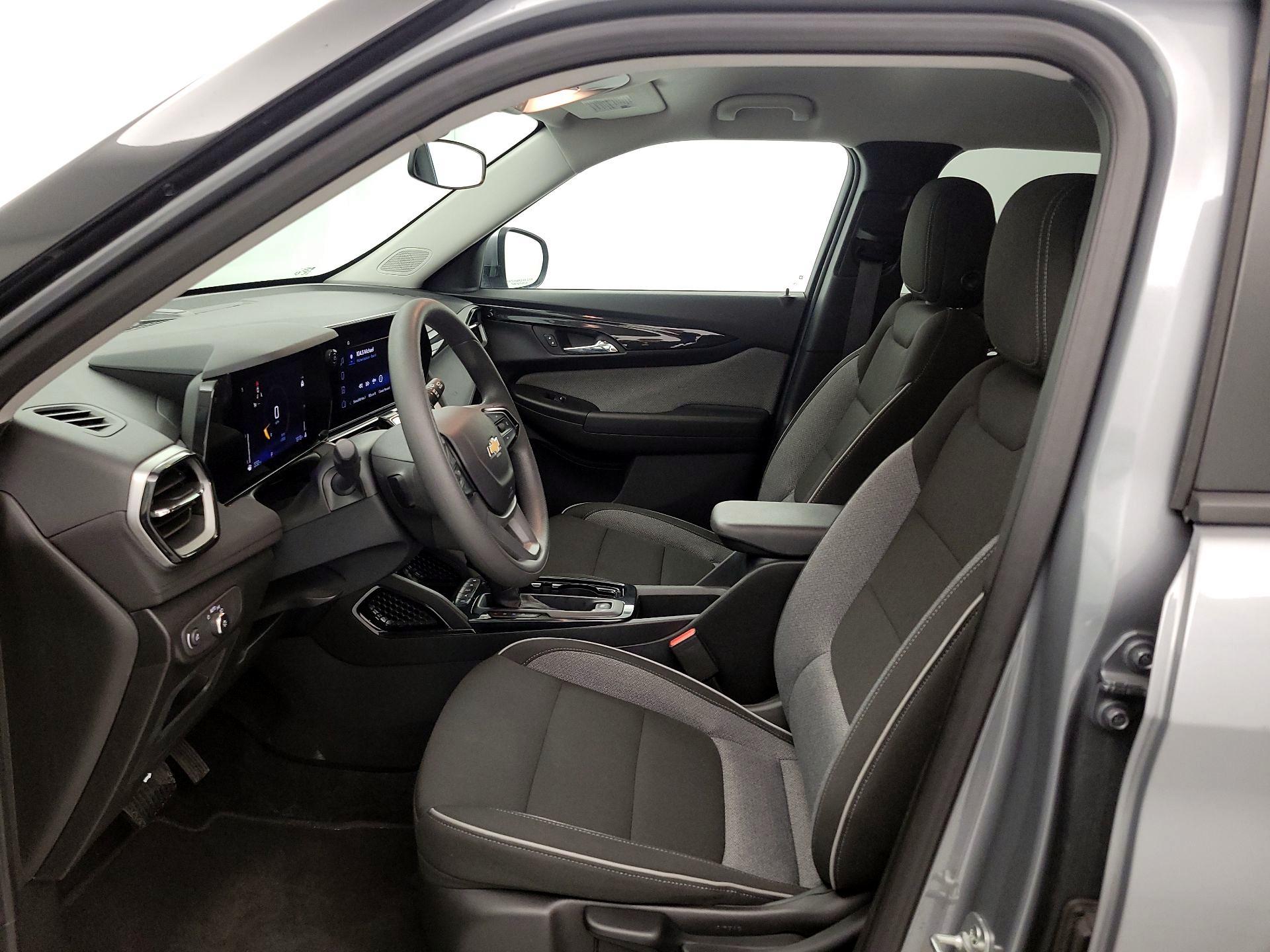 Thumbnail: 2025 Chevrolet TrailBlazer - 11