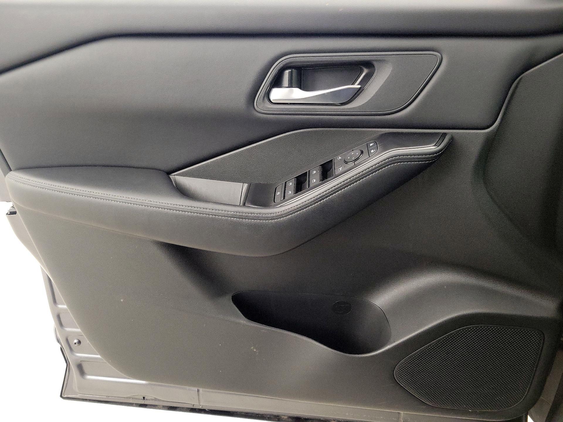 Thumbnail: 2025 Nissan Rogue - 12