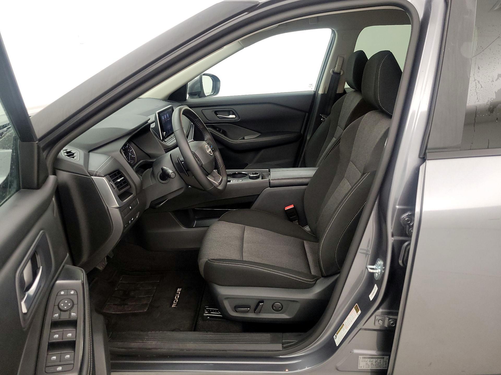 Thumbnail: 2025 Nissan Rogue - 11