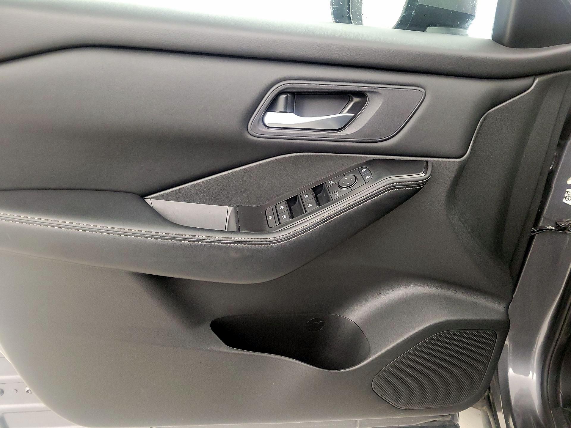 Thumbnail: 2025 Nissan Rogue - 12