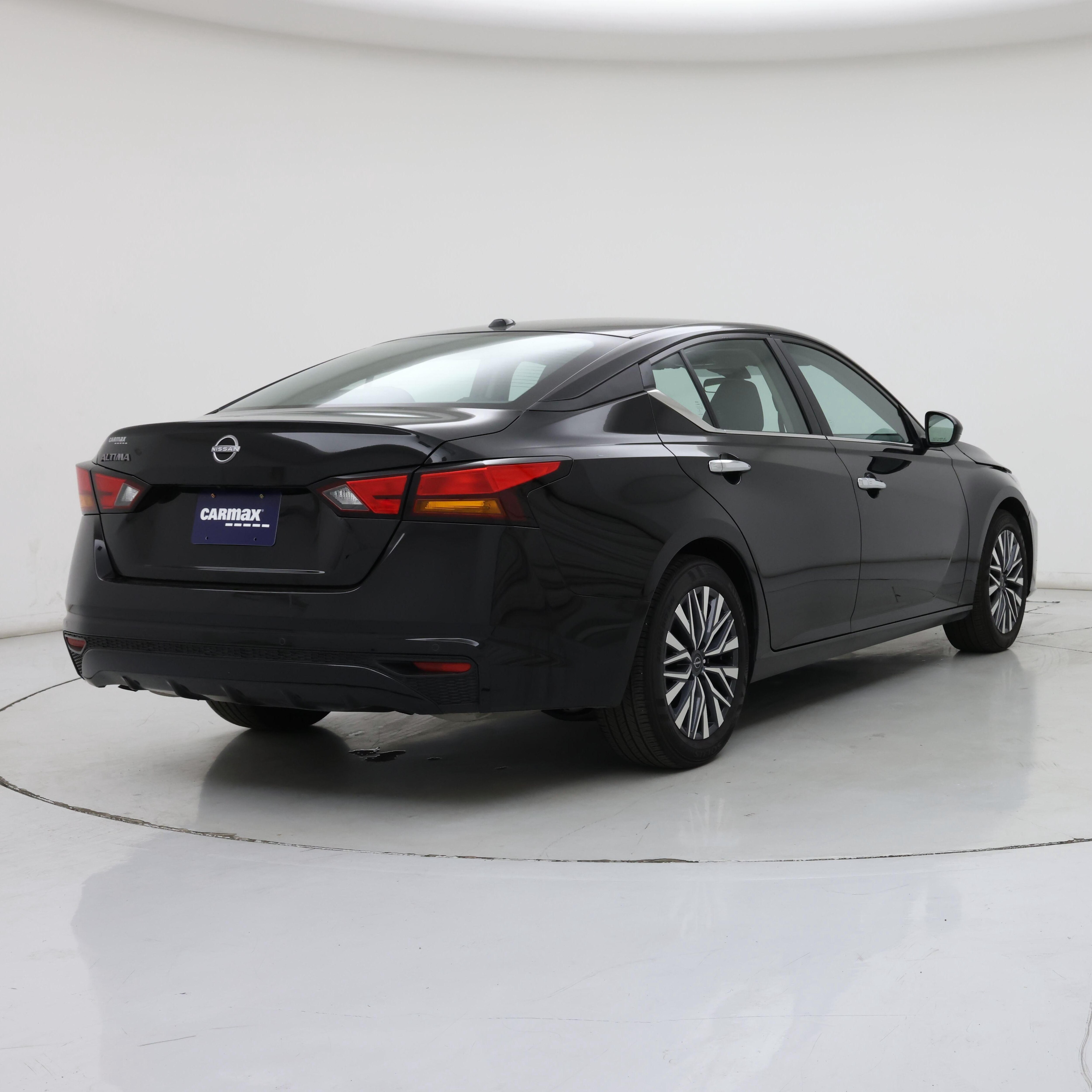 Thumbnail: 2025 Nissan Altima - 8