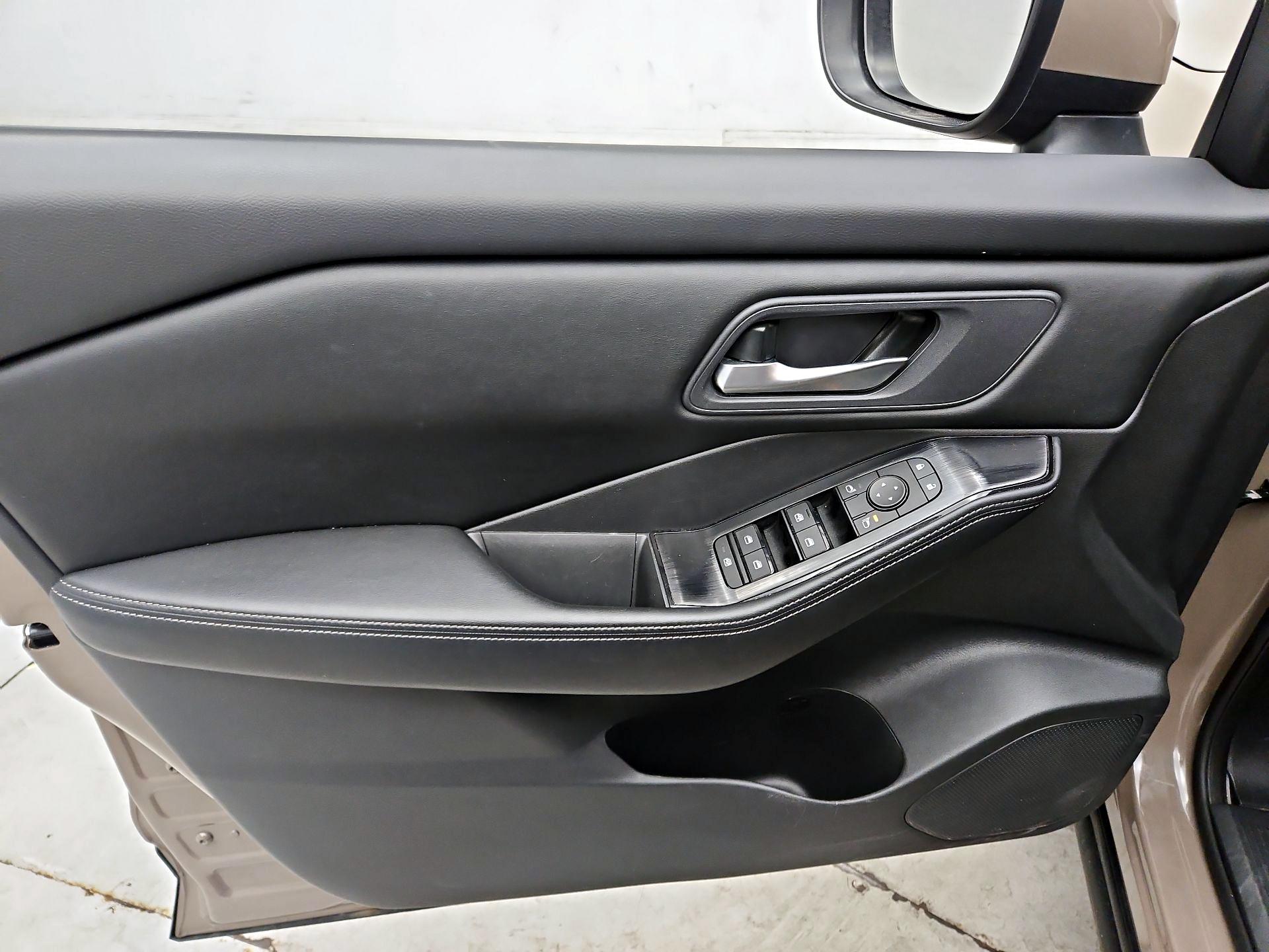 Thumbnail: 2025 Nissan Rogue - 12