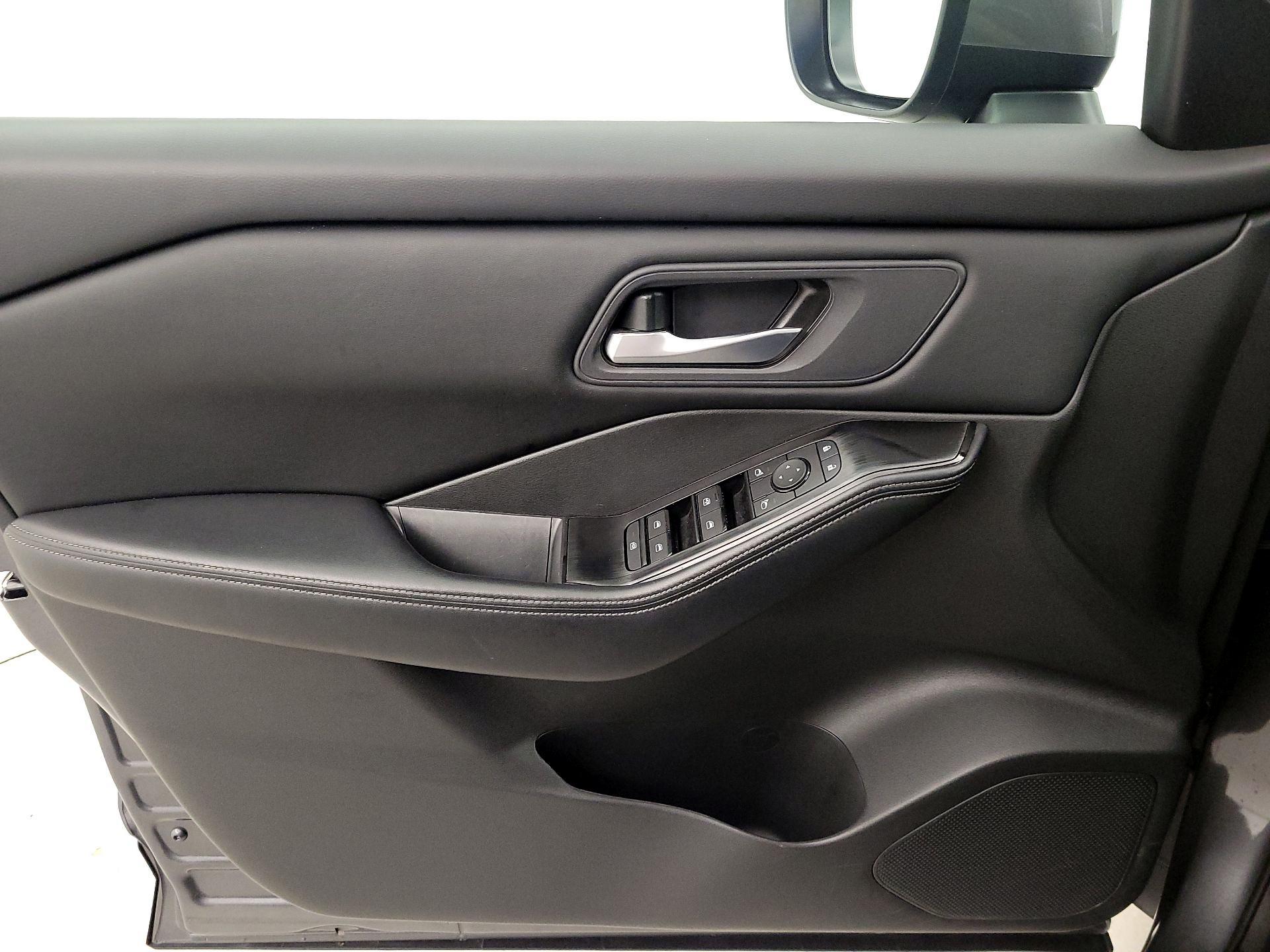 Thumbnail: 2025 Nissan Rogue - 12