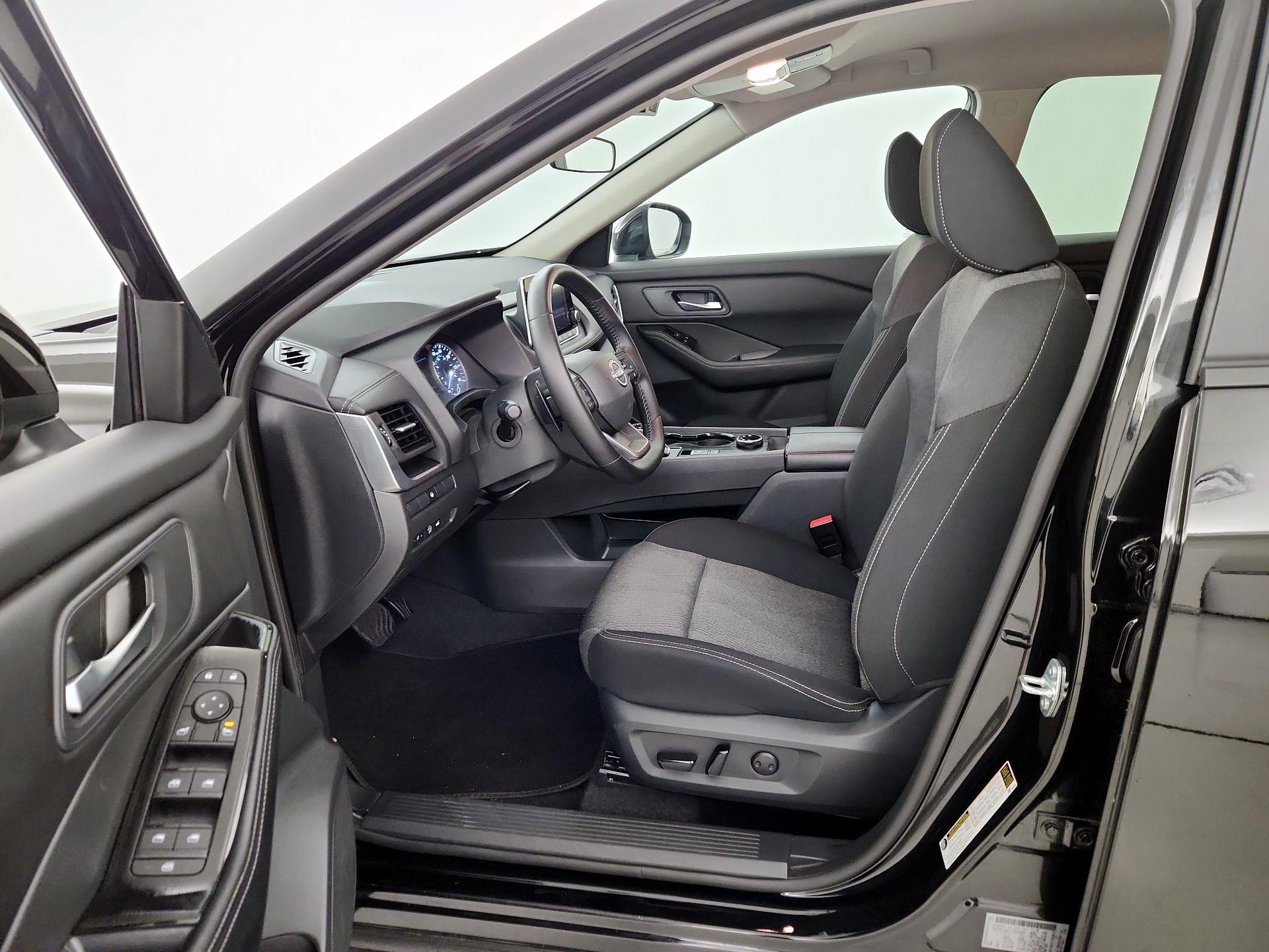 Thumbnail: 2025 Nissan Rogue - 11