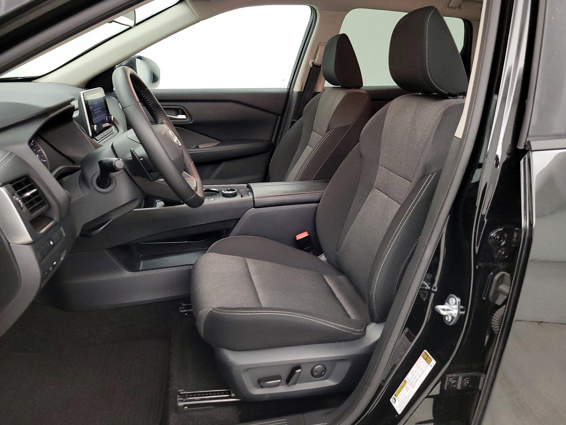 Thumbnail: 2025 Nissan Rogue - 11