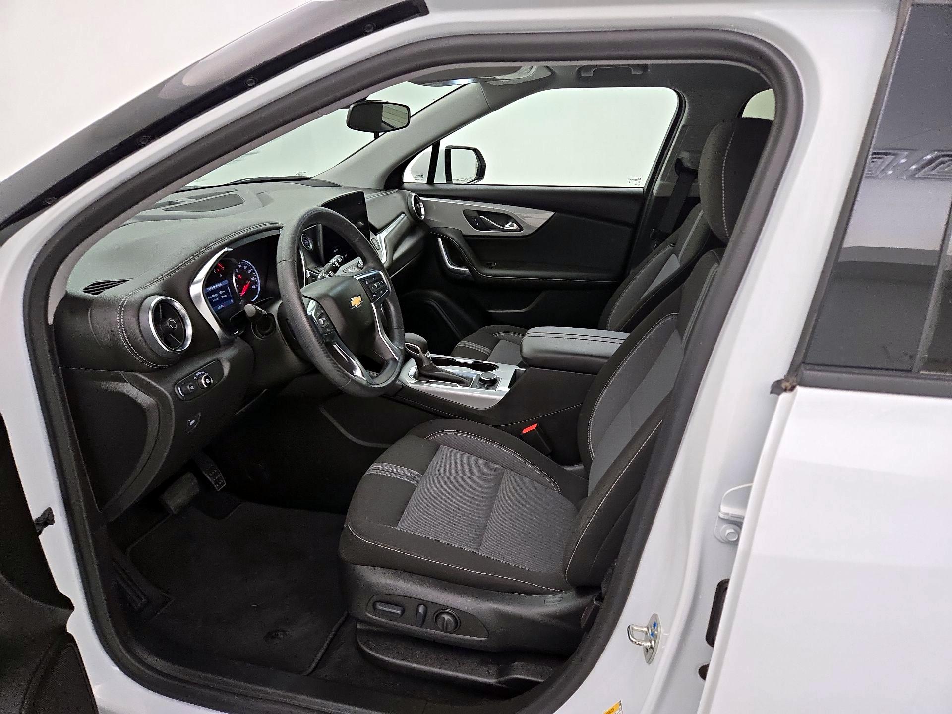 Thumbnail: 2025 Chevrolet Blazer - 11