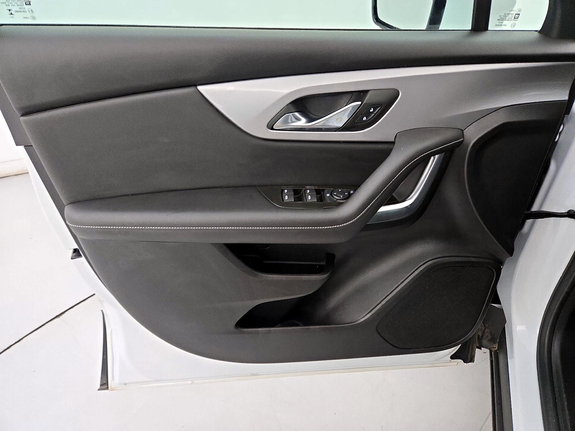 Thumbnail: 2025 Chevrolet Blazer - 12