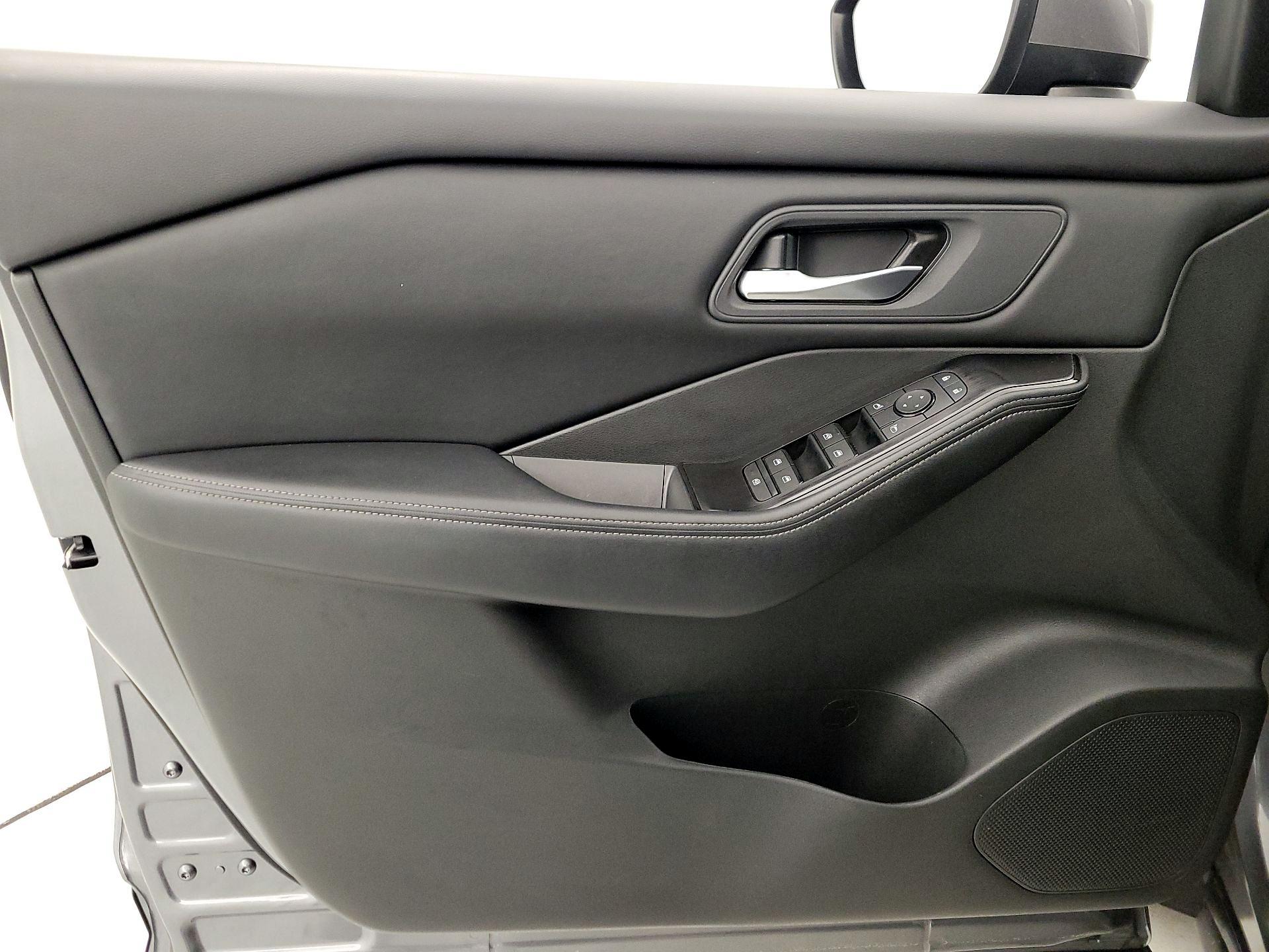 Thumbnail: 2025 Nissan Rogue - 12