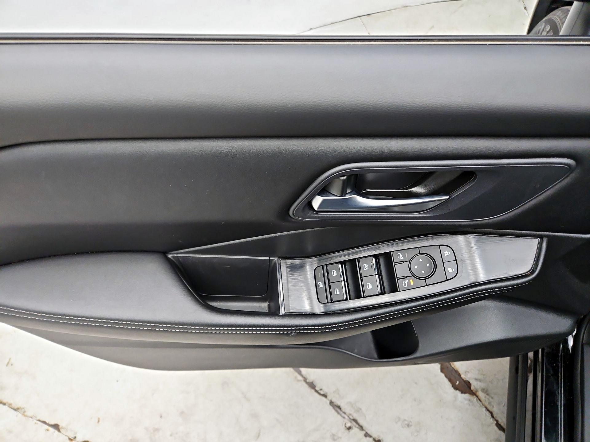 Thumbnail: 2025 Nissan Rogue - 12