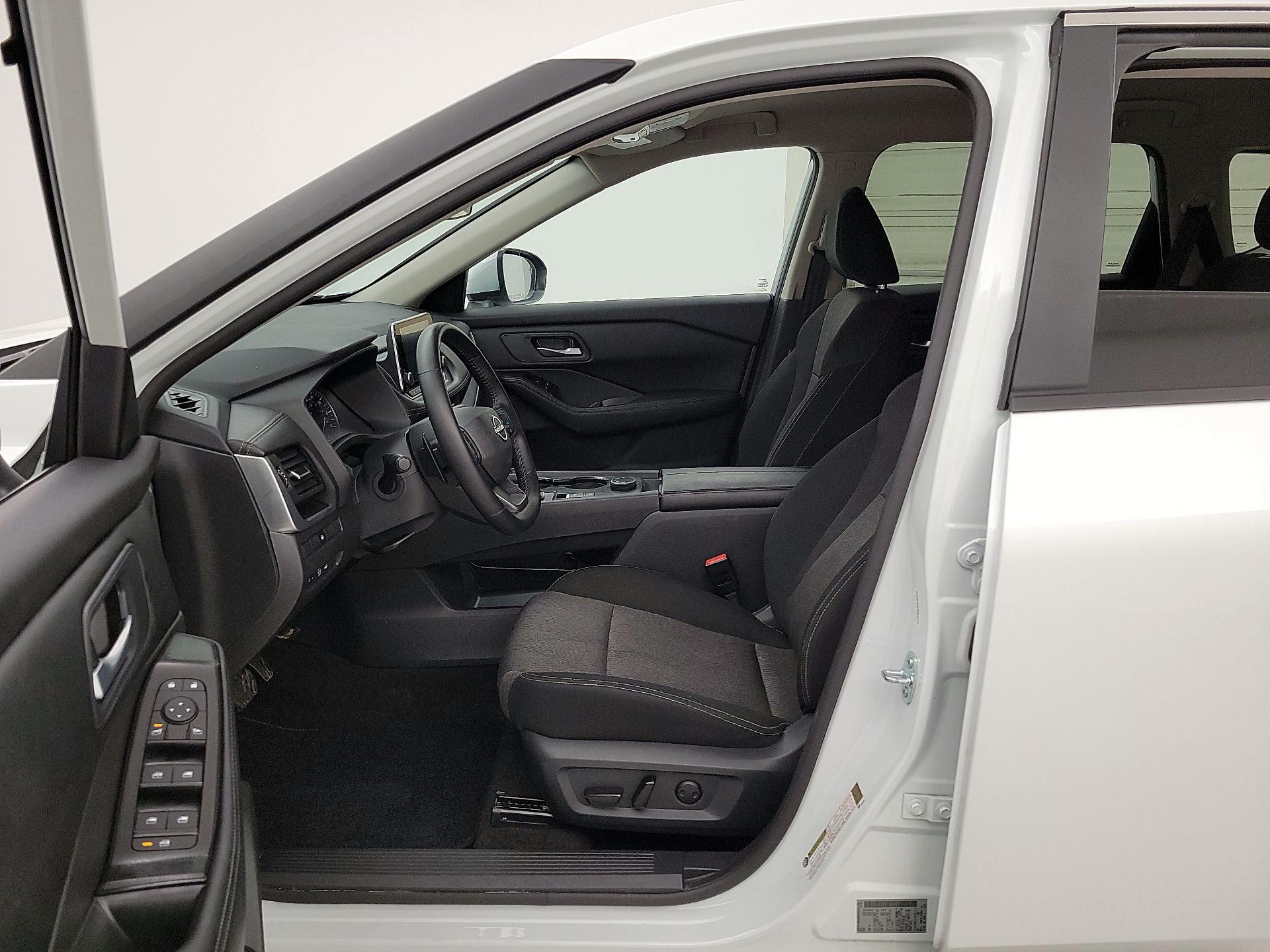 Thumbnail: 2025 Nissan Rogue - 11