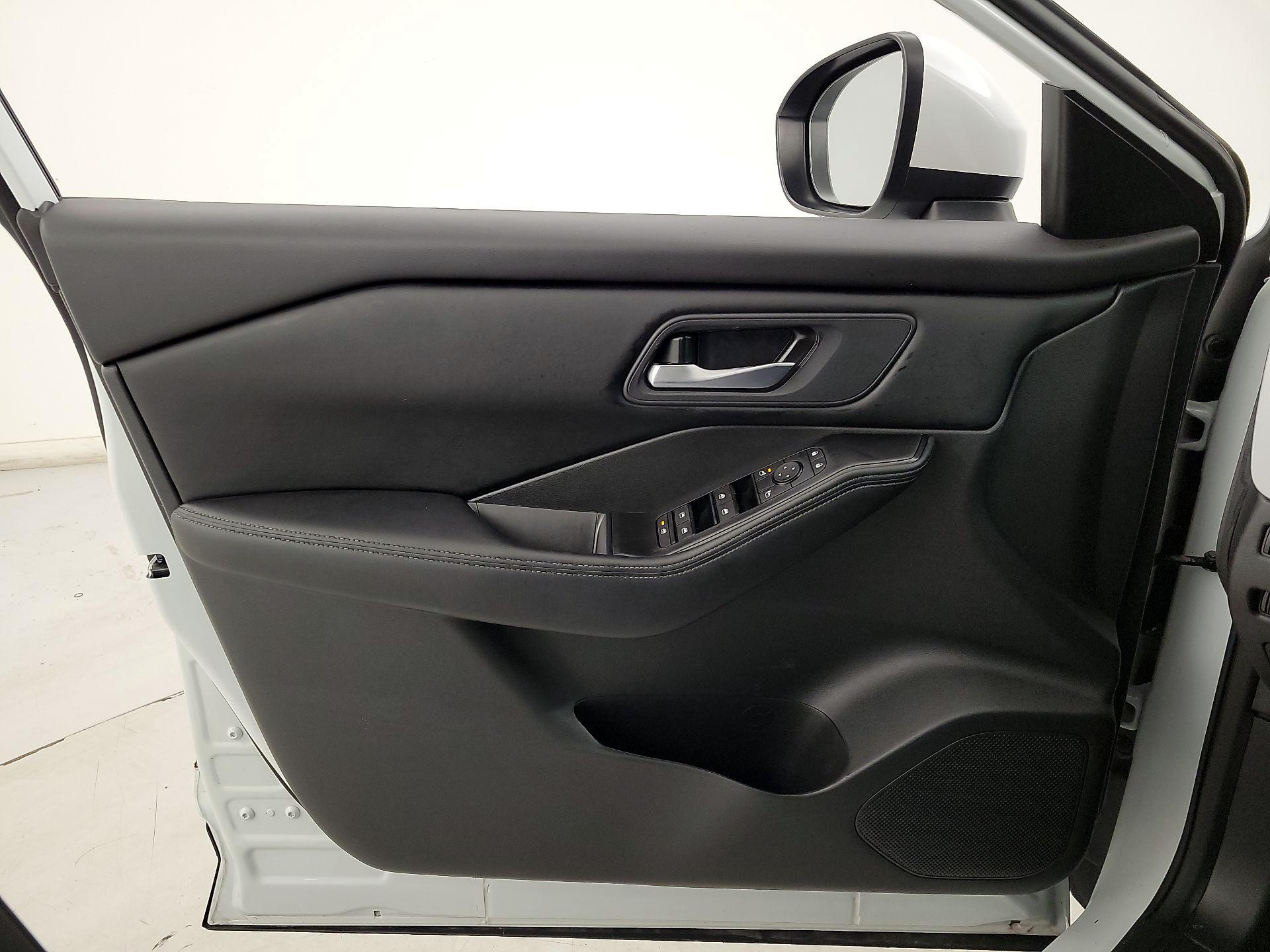 Thumbnail: 2025 Nissan Rogue - 12