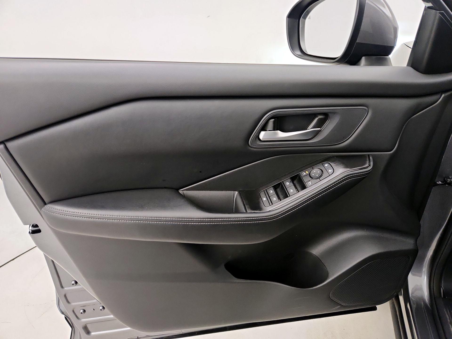 Thumbnail: 2025 Nissan Rogue - 12