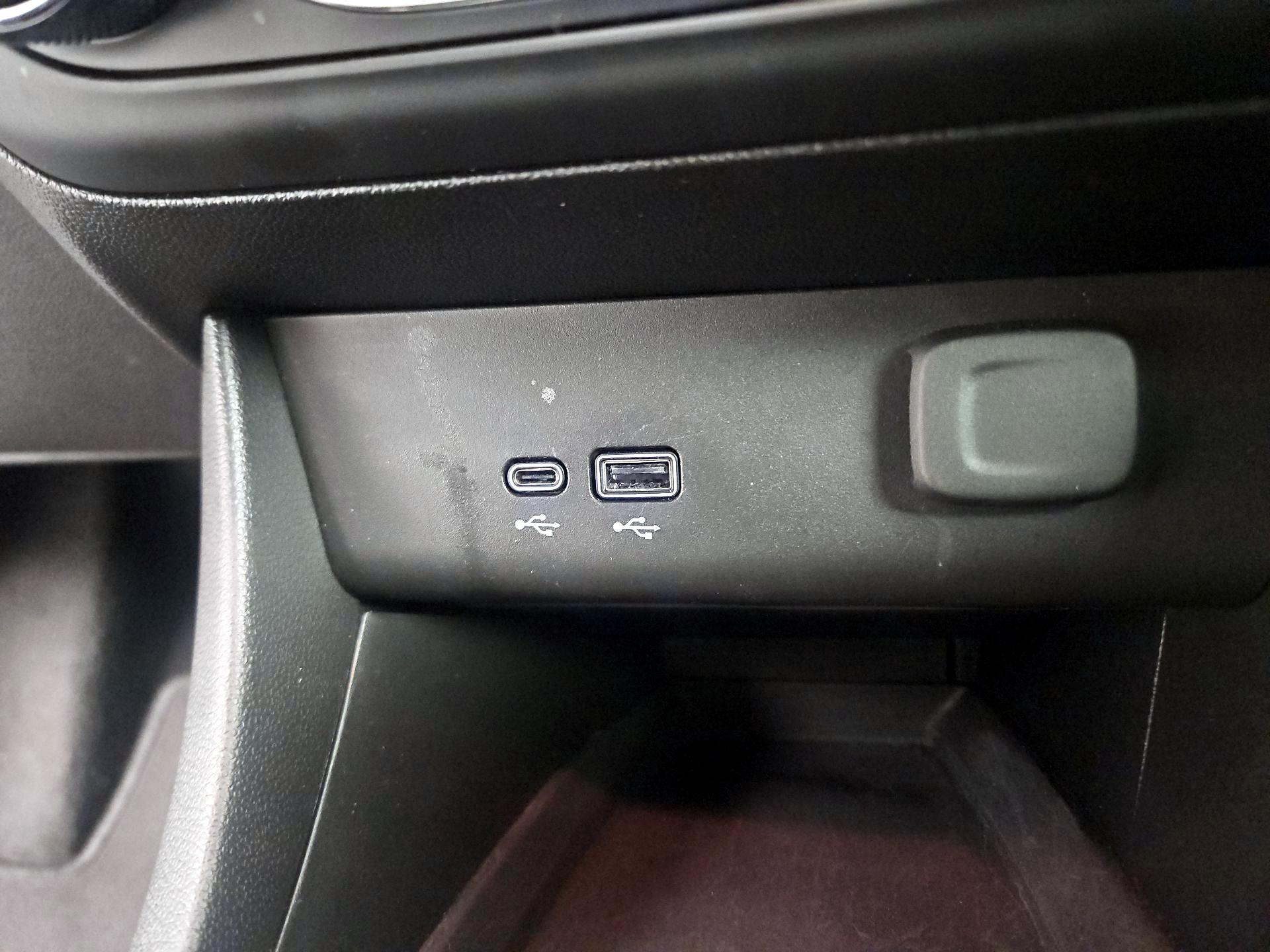 Thumbnail: 2025 Buick Encore GX - 17