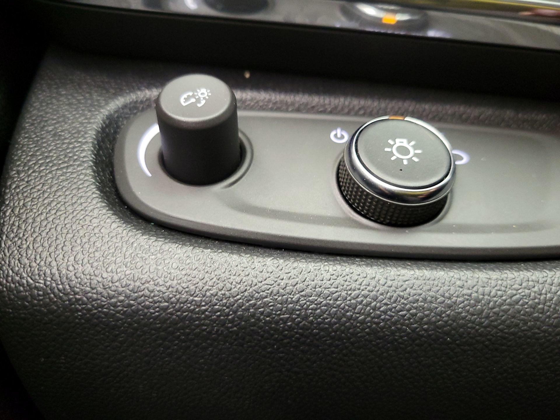 Thumbnail: 2025 Buick Envista - 11