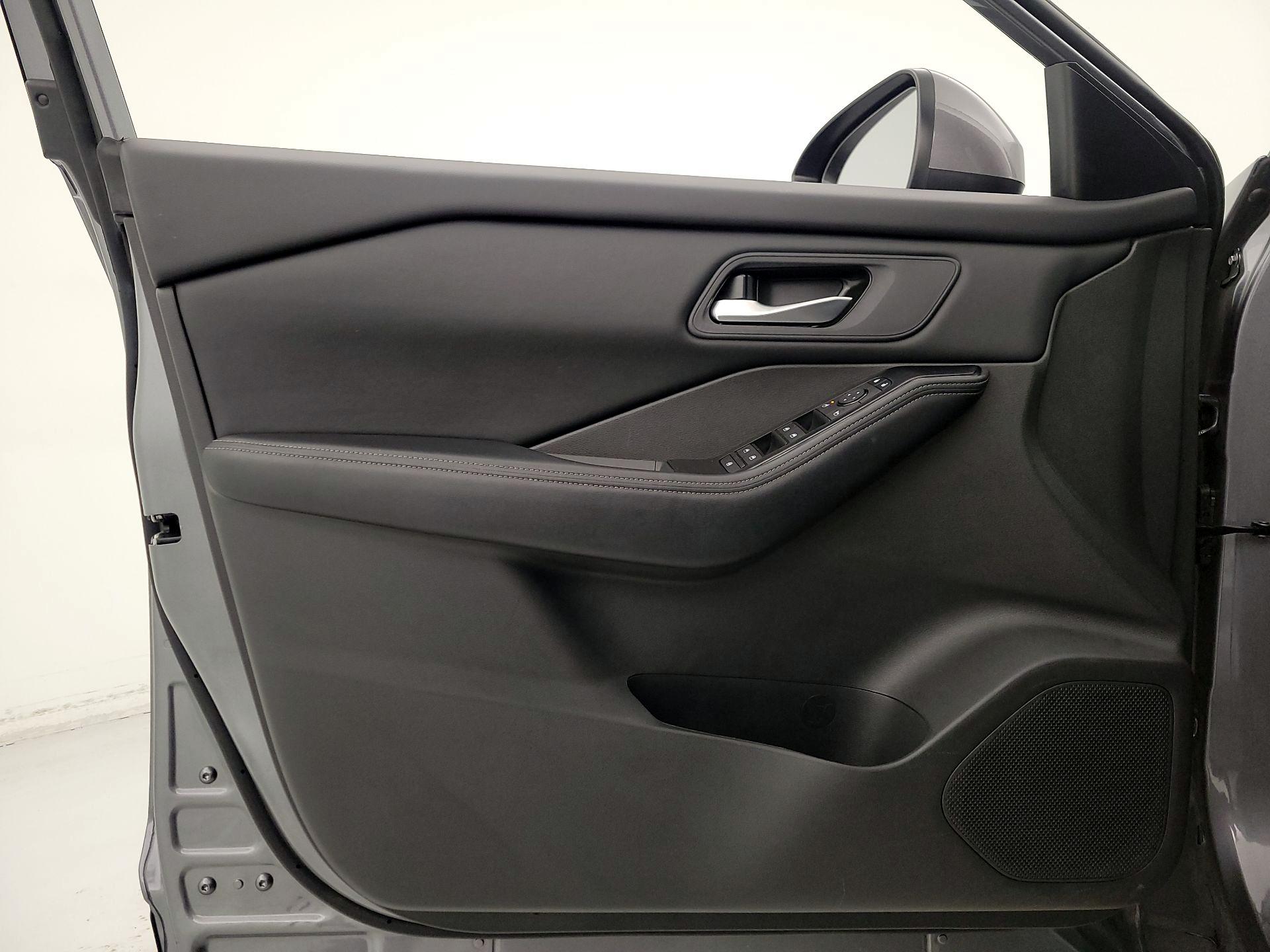 Thumbnail: 2025 Nissan Rogue - 12