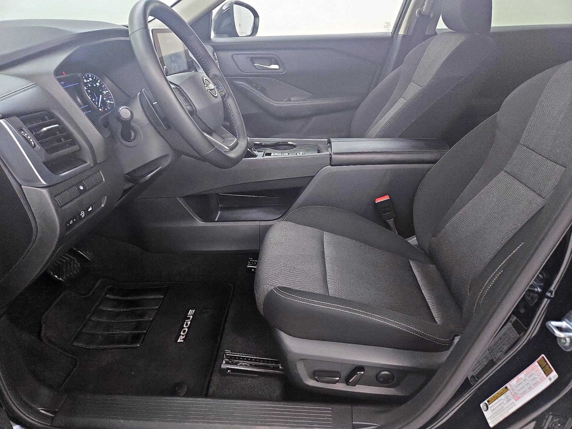 Thumbnail: 2025 Nissan Rogue - 11