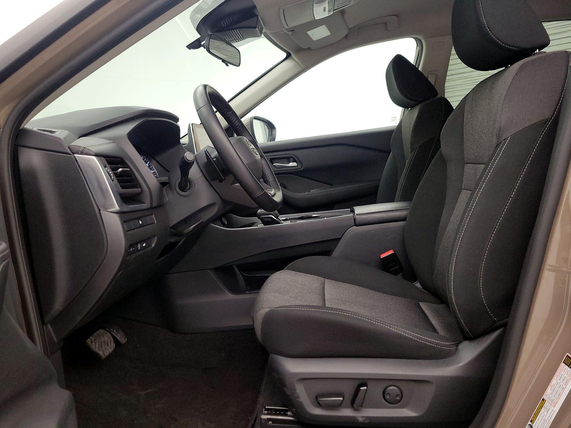 Thumbnail: 2025 Nissan Rogue - 11