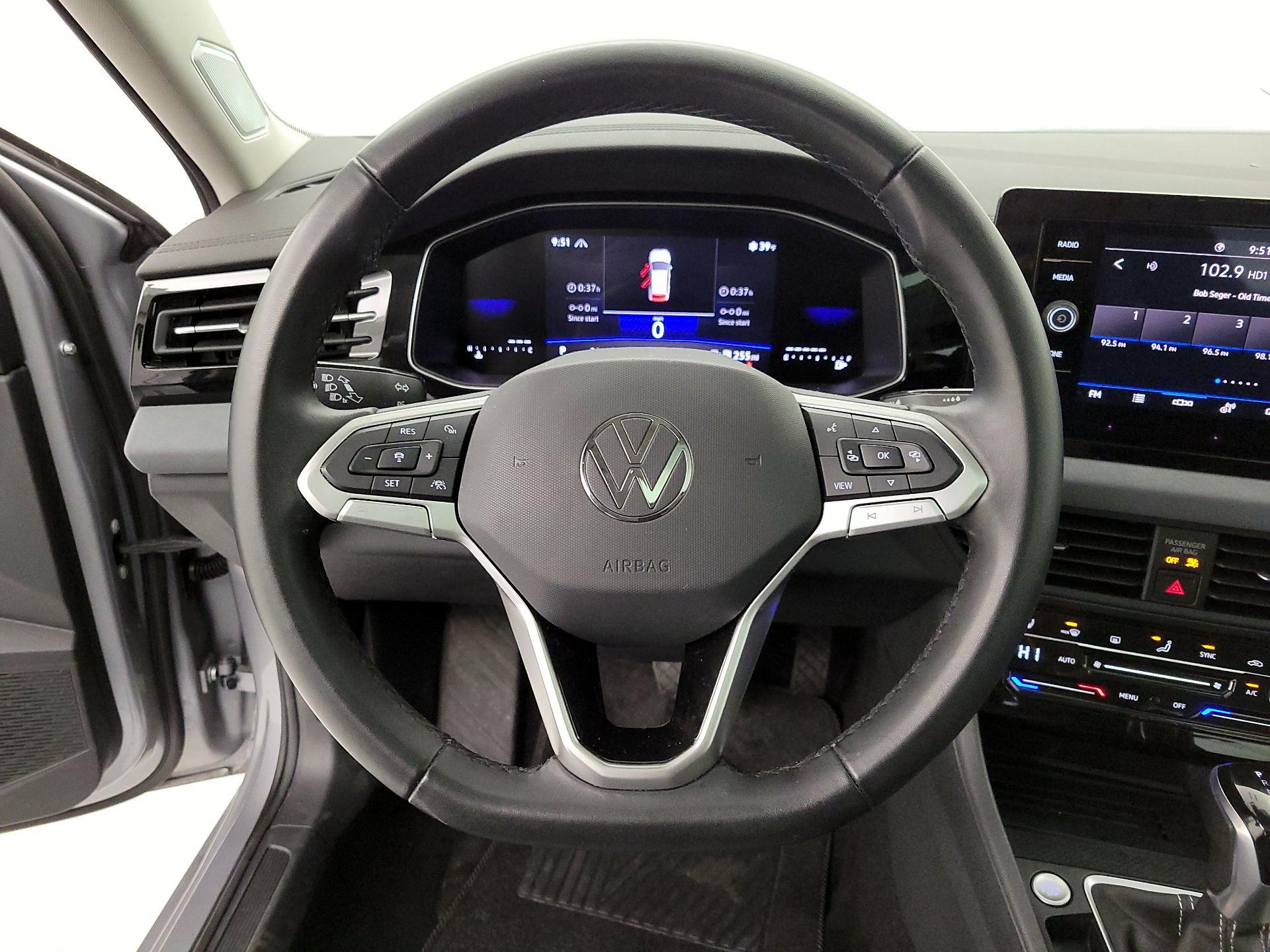 Thumbnail: 2025 Volkswagen Jetta - 10