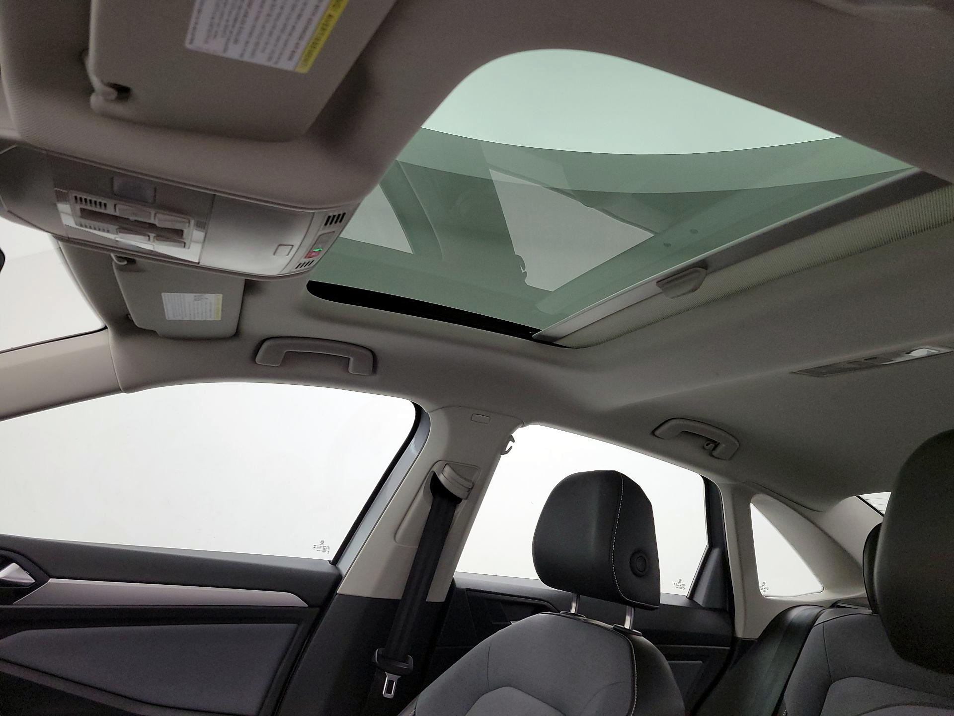 Thumbnail: 2025 Volkswagen Jetta - 18