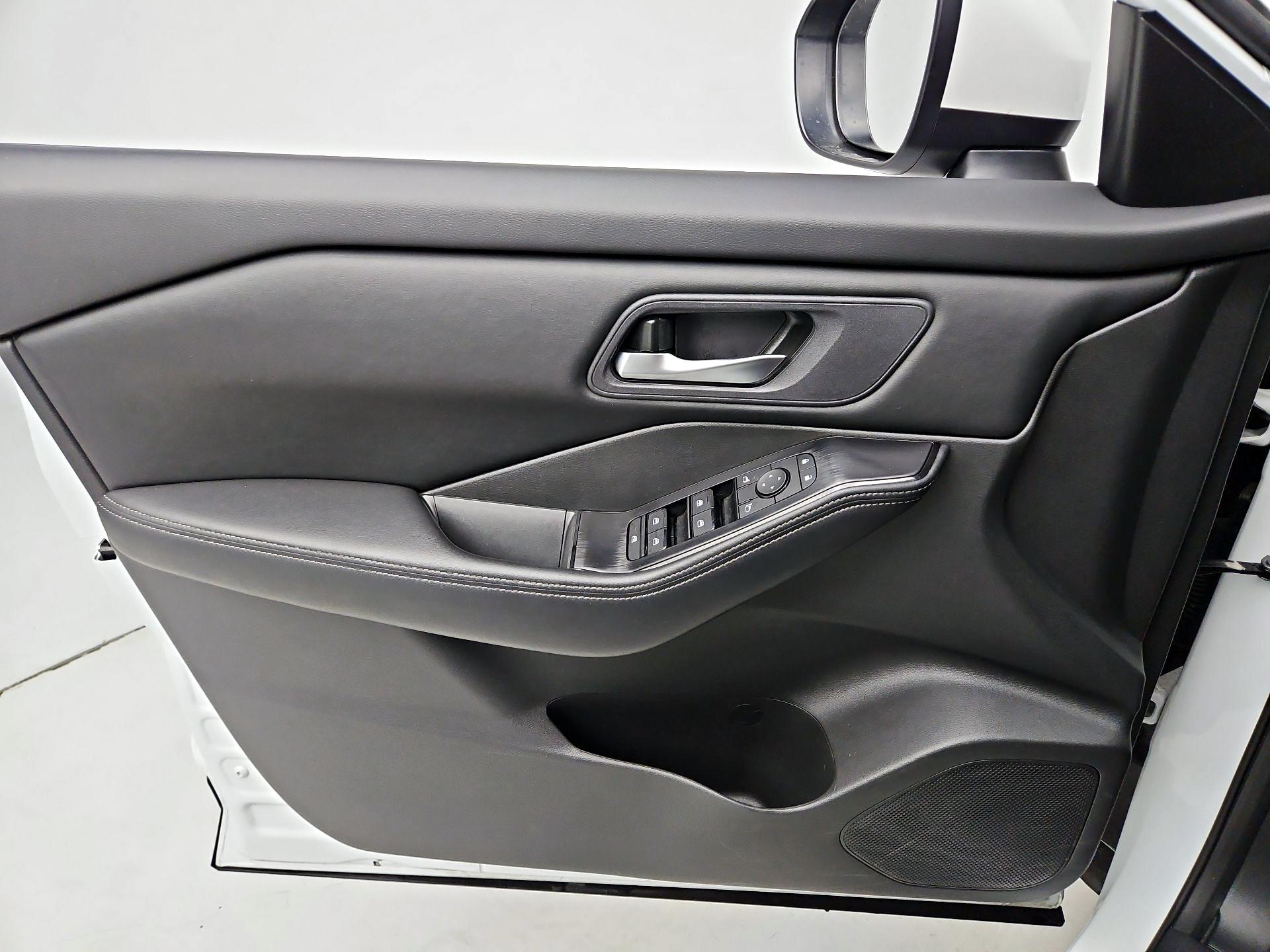 Thumbnail: 2025 Nissan Rogue - 12