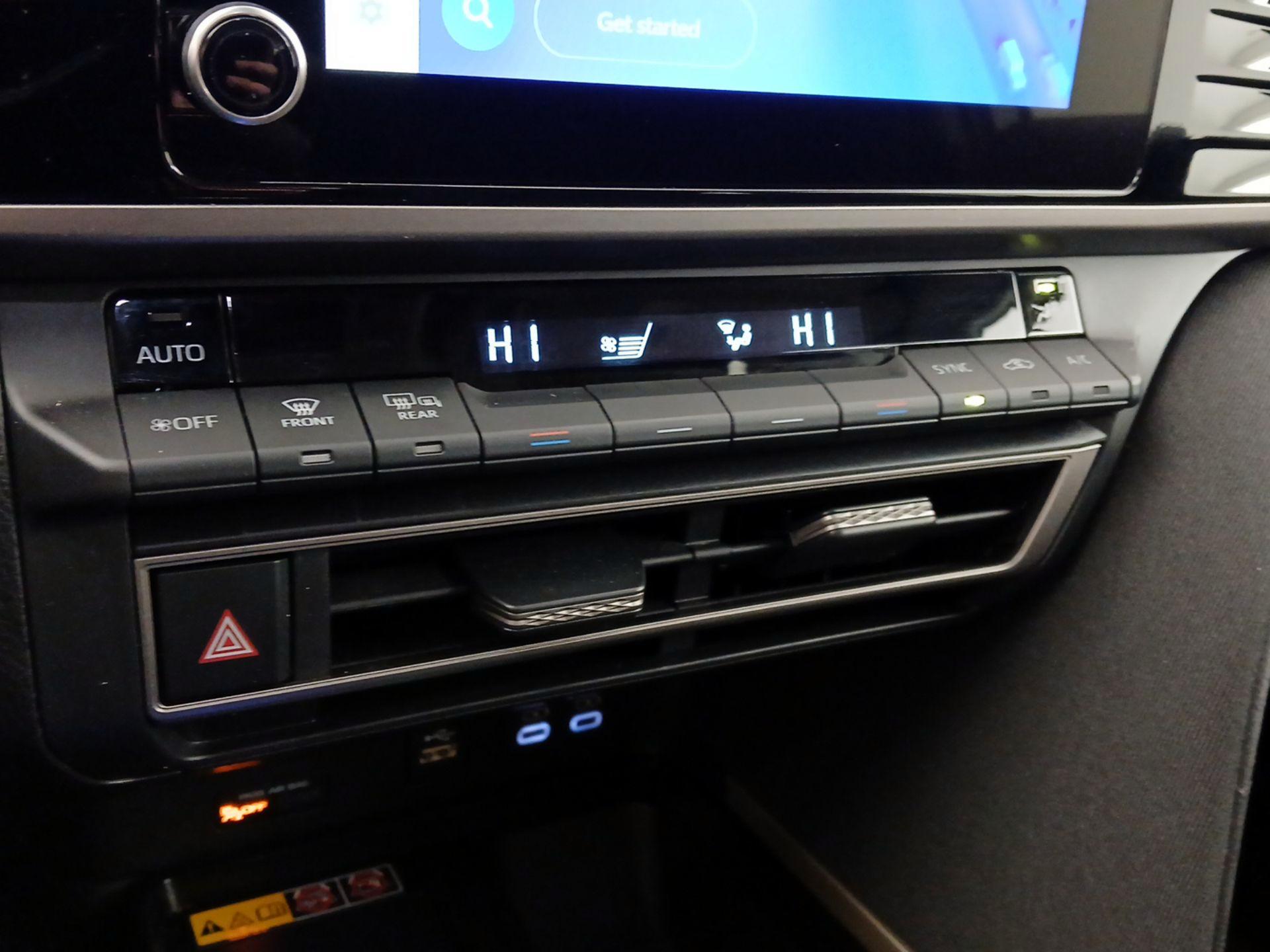 Thumbnail: 2025 Toyota Camry - 16