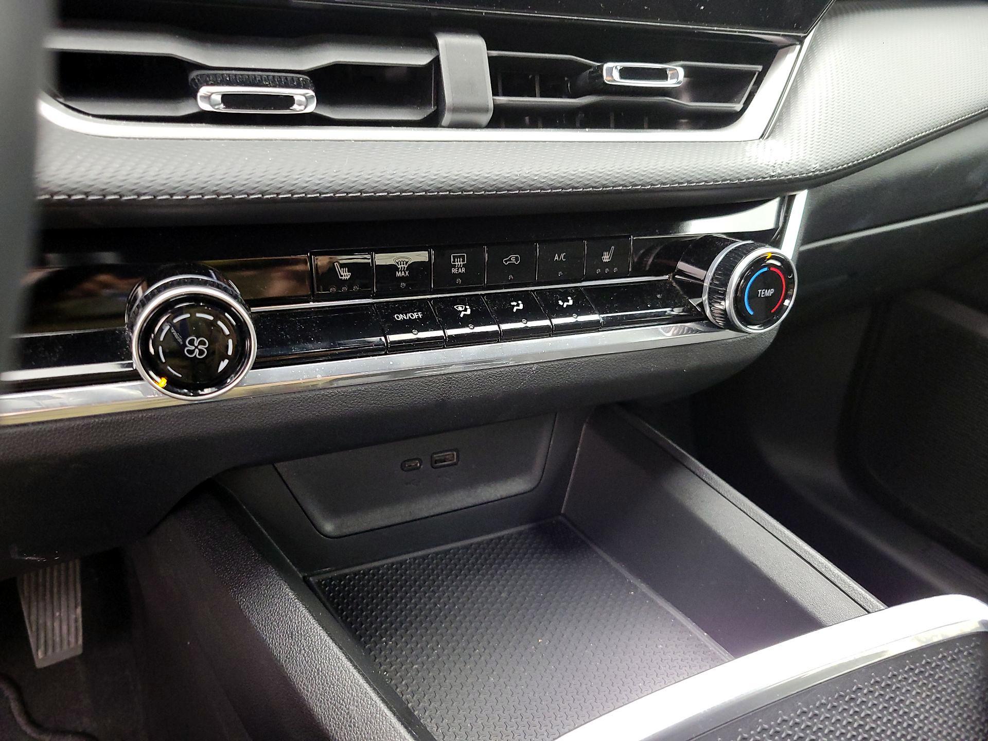 Thumbnail: 2025 Chevrolet Equinox - 17