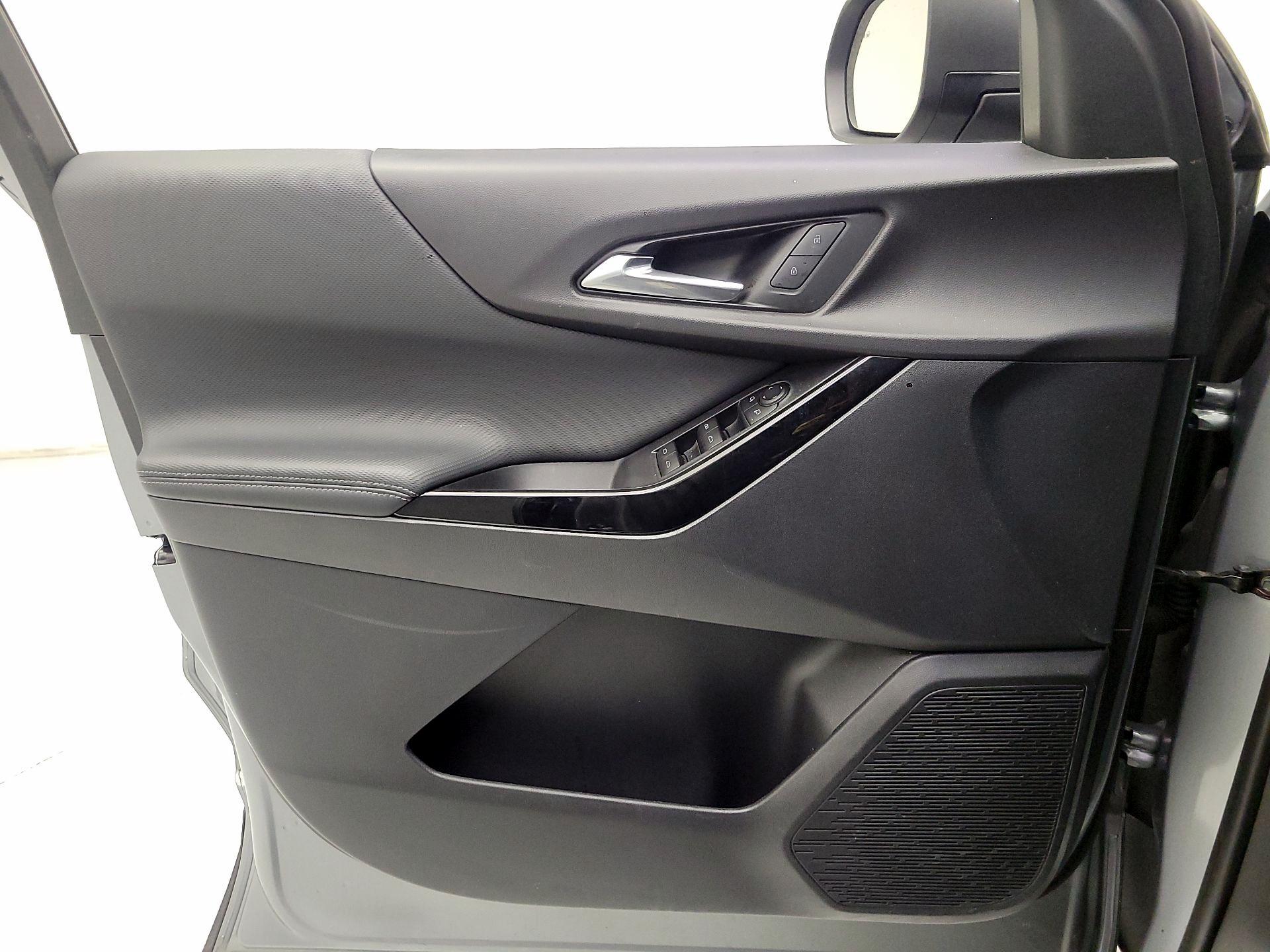 Thumbnail: 2025 Chevrolet Equinox - 10