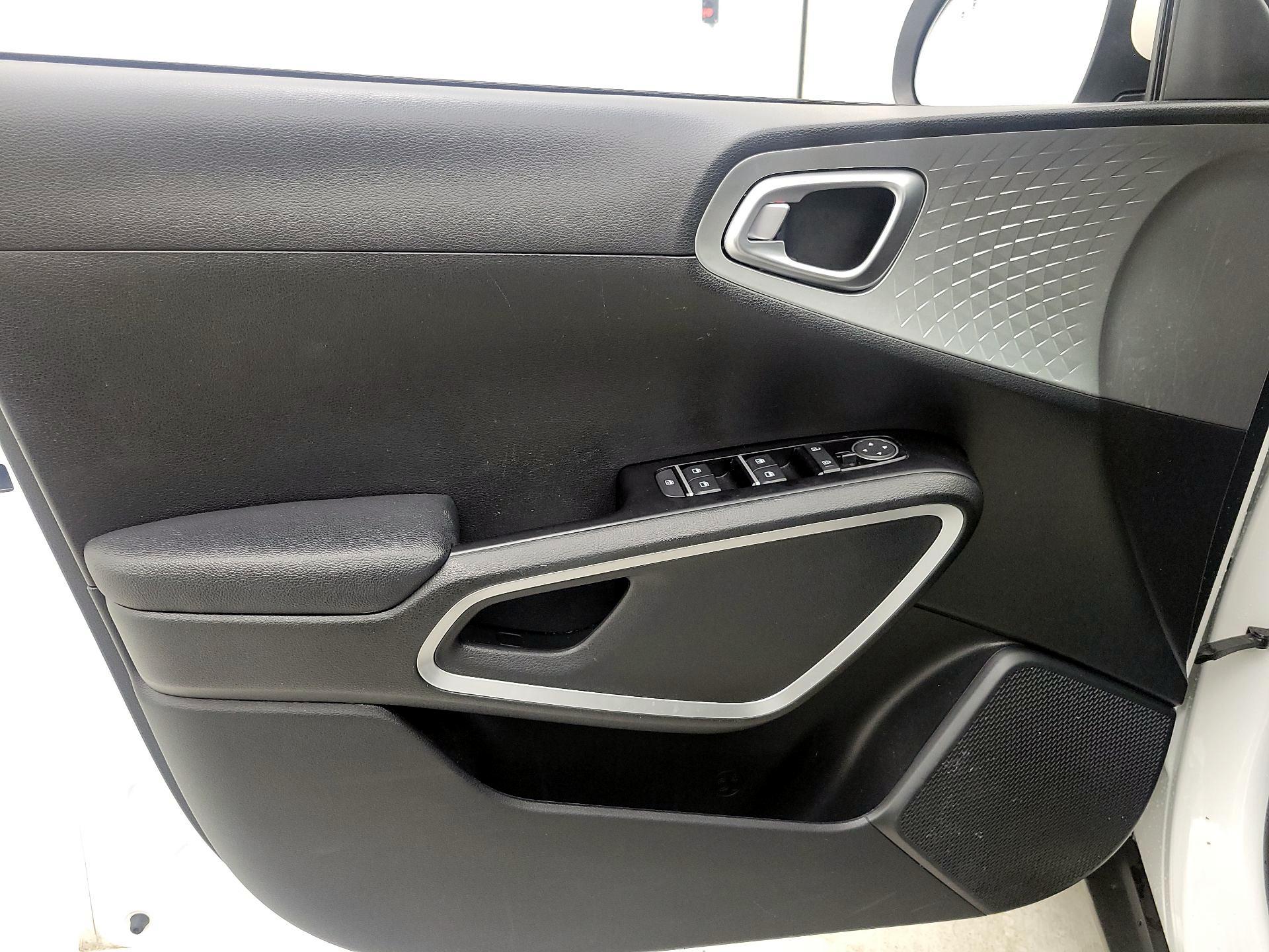 Thumbnail: 2025 Kia Soul - 12