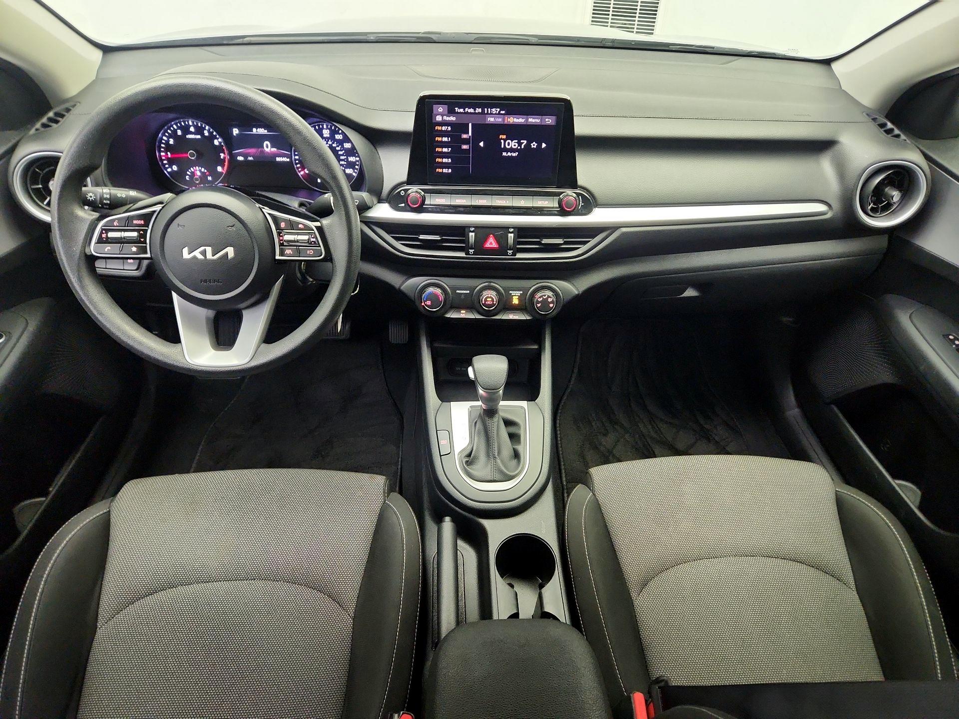 Thumbnail: 2024 Kia Forte - 9