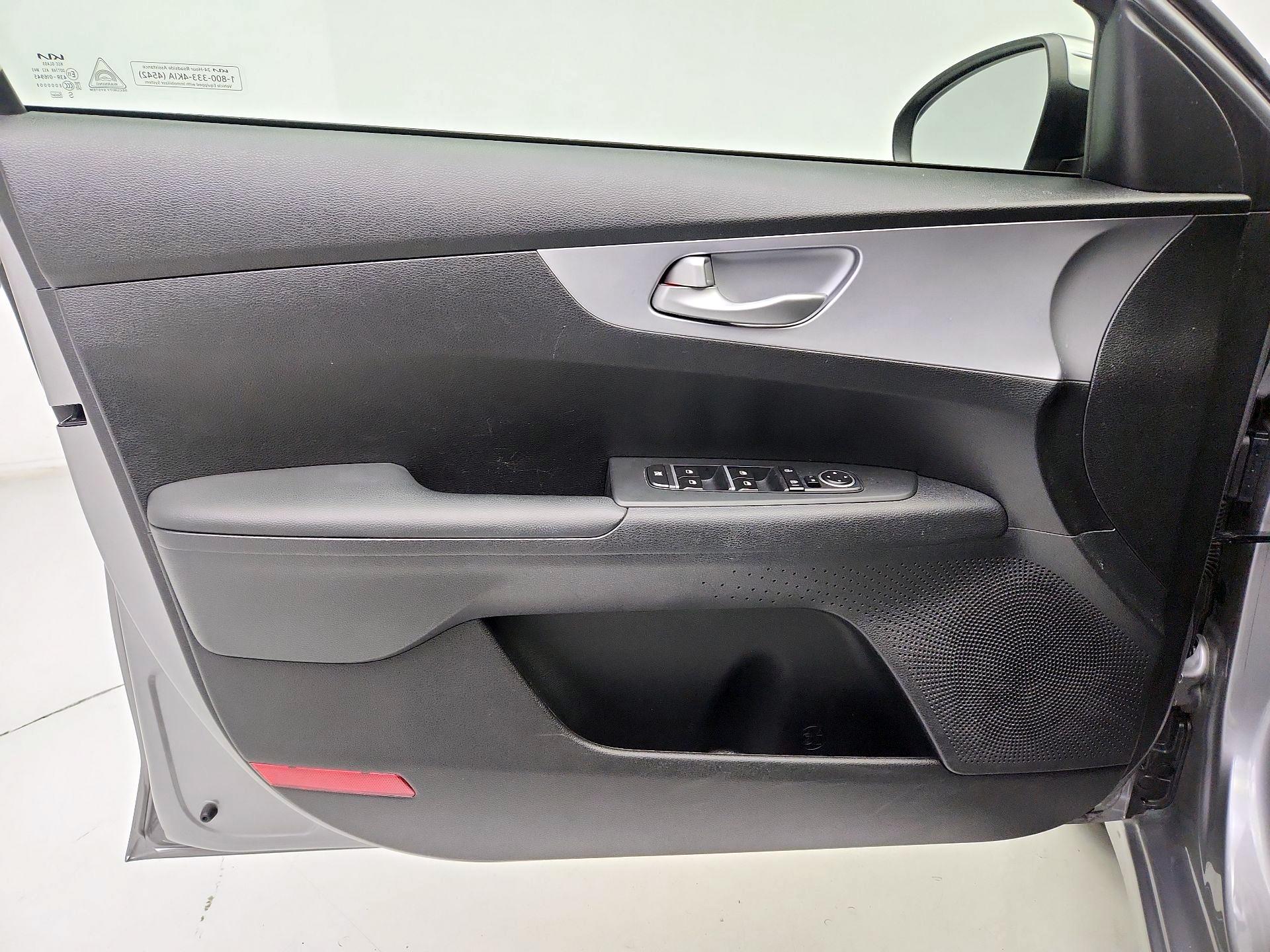 Thumbnail: 2024 Kia Forte - 12