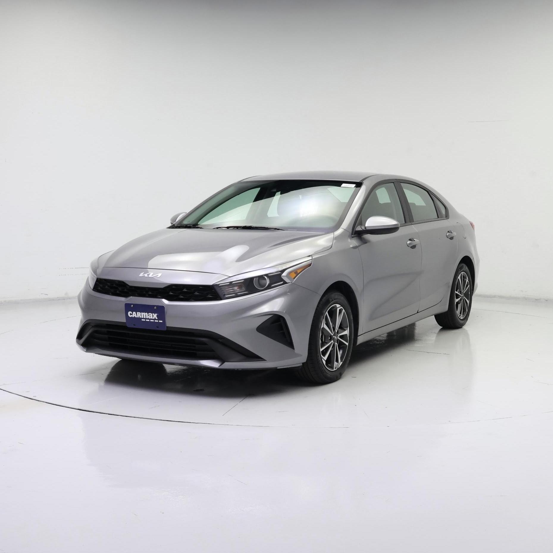 Thumbnail: 2024 Kia Forte - 4