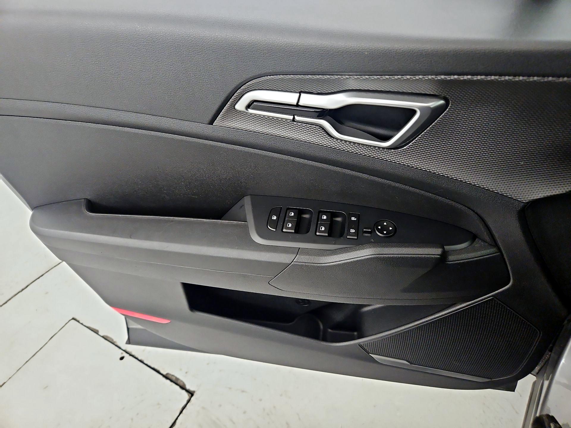 Thumbnail: 2025 Kia Sportage - 12