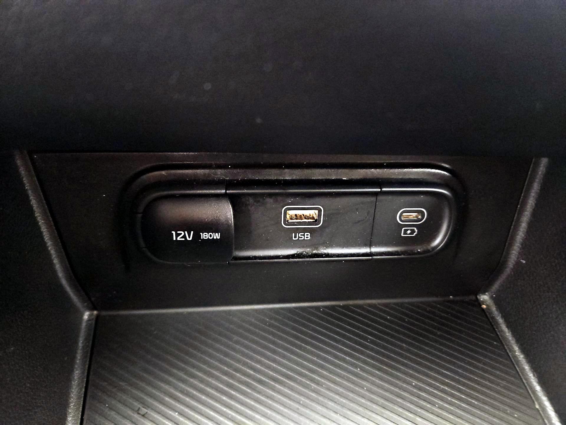 Thumbnail: 2025 Kia Sportage - 18