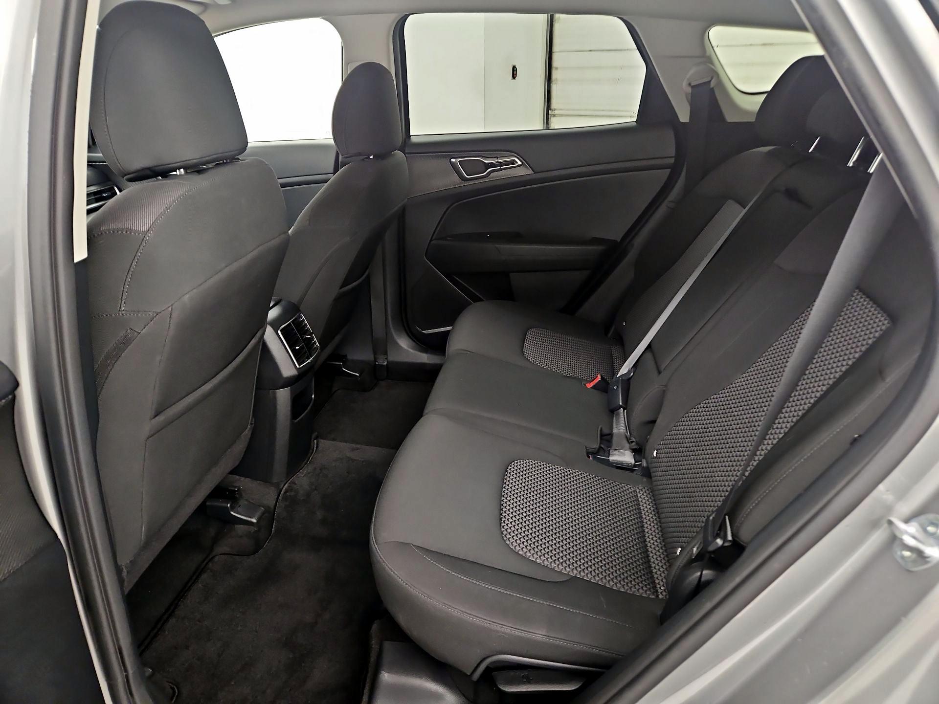 Thumbnail: 2025 Kia Sportage - 19