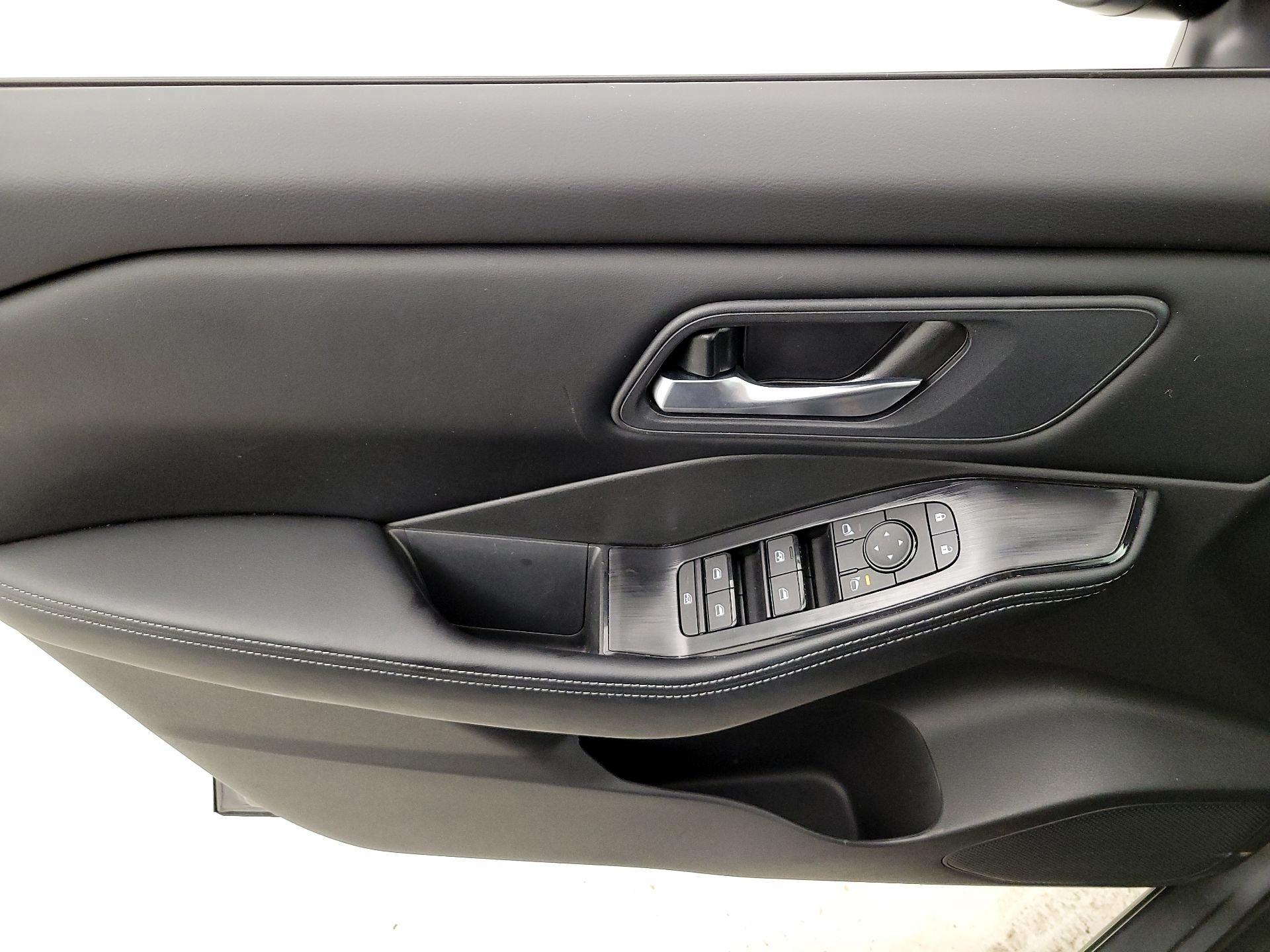 Thumbnail: 2025 Nissan Rogue - 12