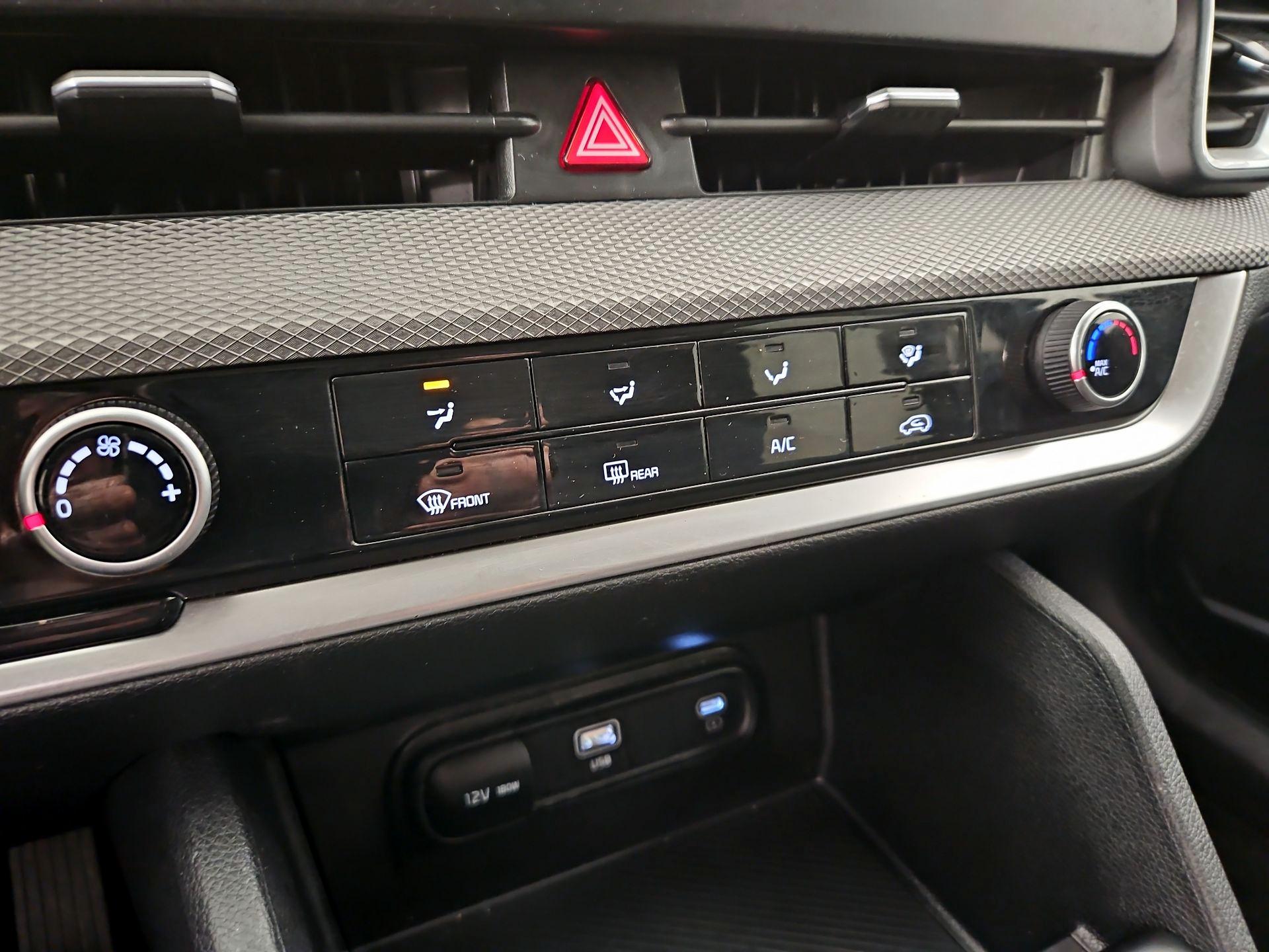 Thumbnail: 2025 Kia Sportage - 16