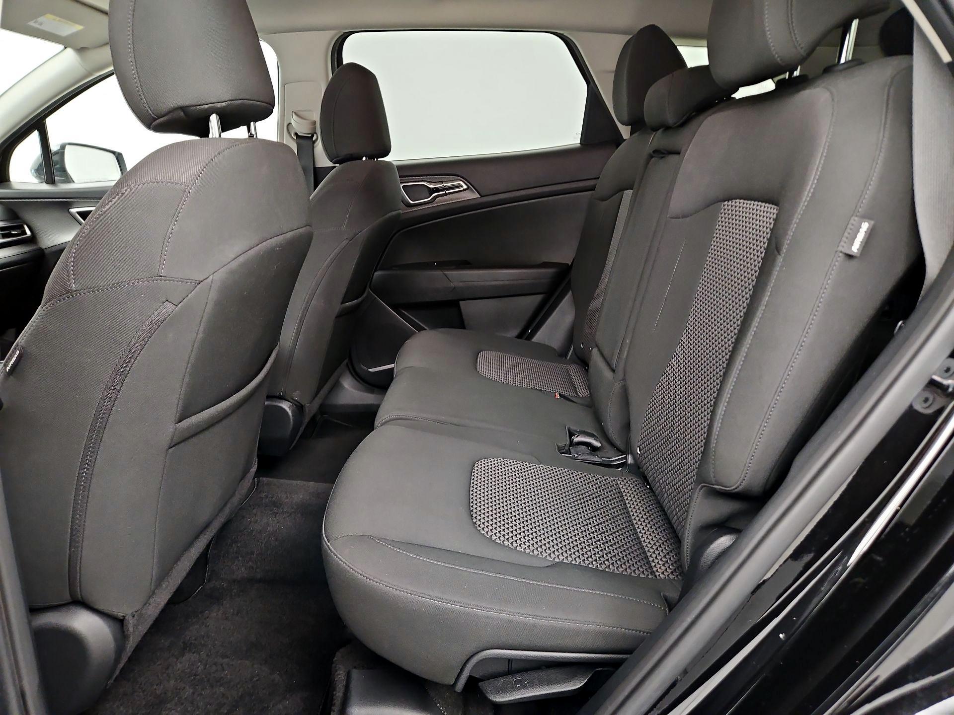 Thumbnail: 2025 Kia Sportage - 19