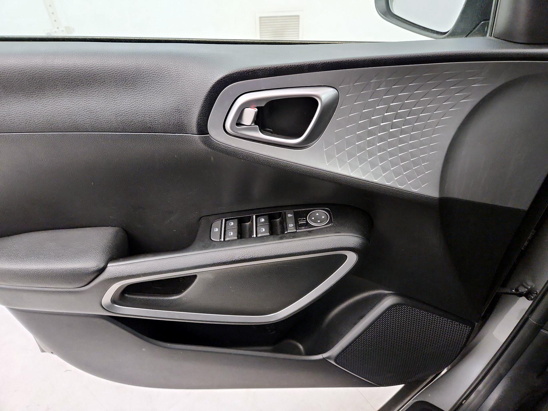 Thumbnail: 2025 Kia Soul - 12