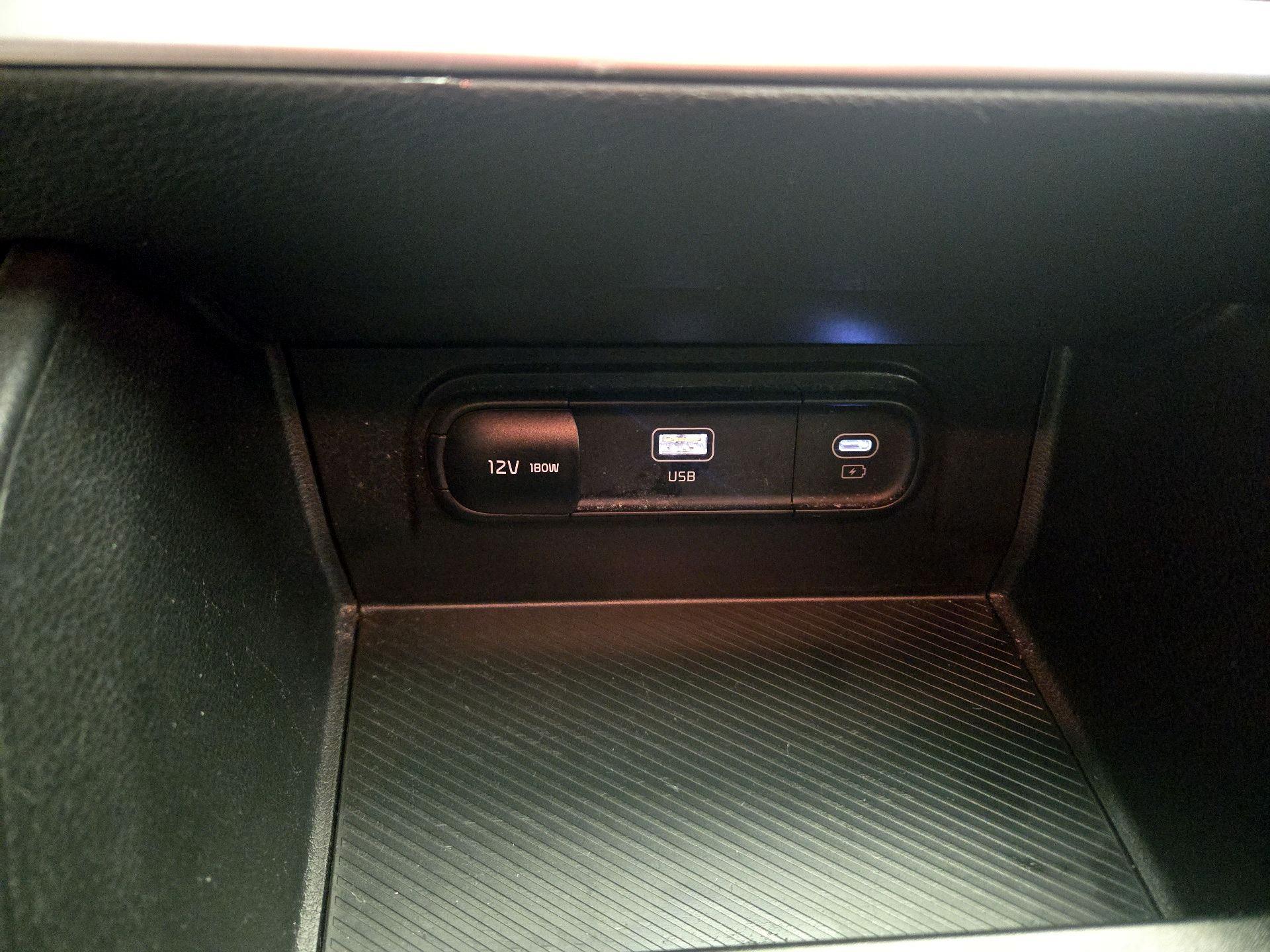 Thumbnail: 2025 Kia Sportage - 17