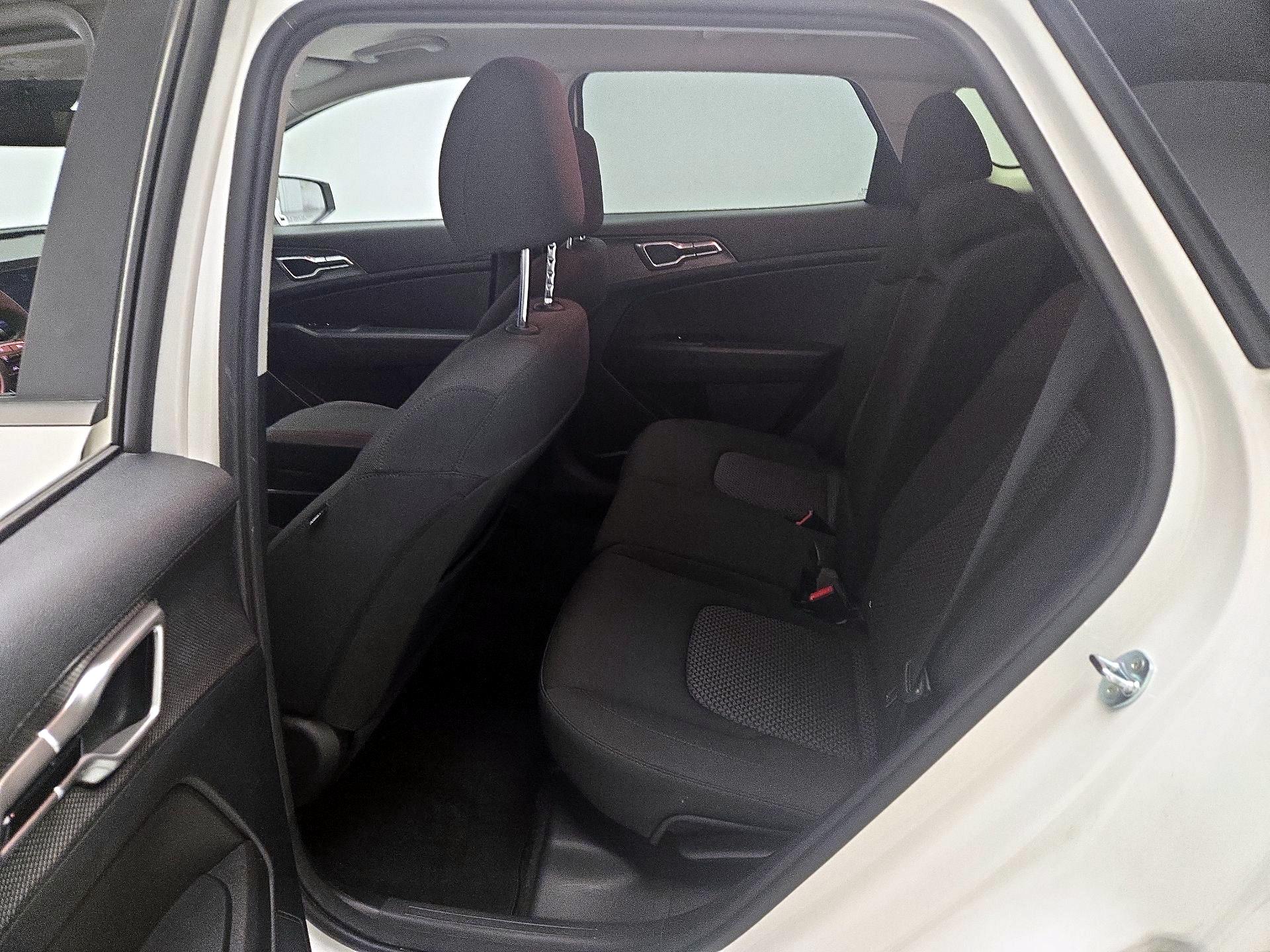 Thumbnail: 2025 Kia Sportage - 18