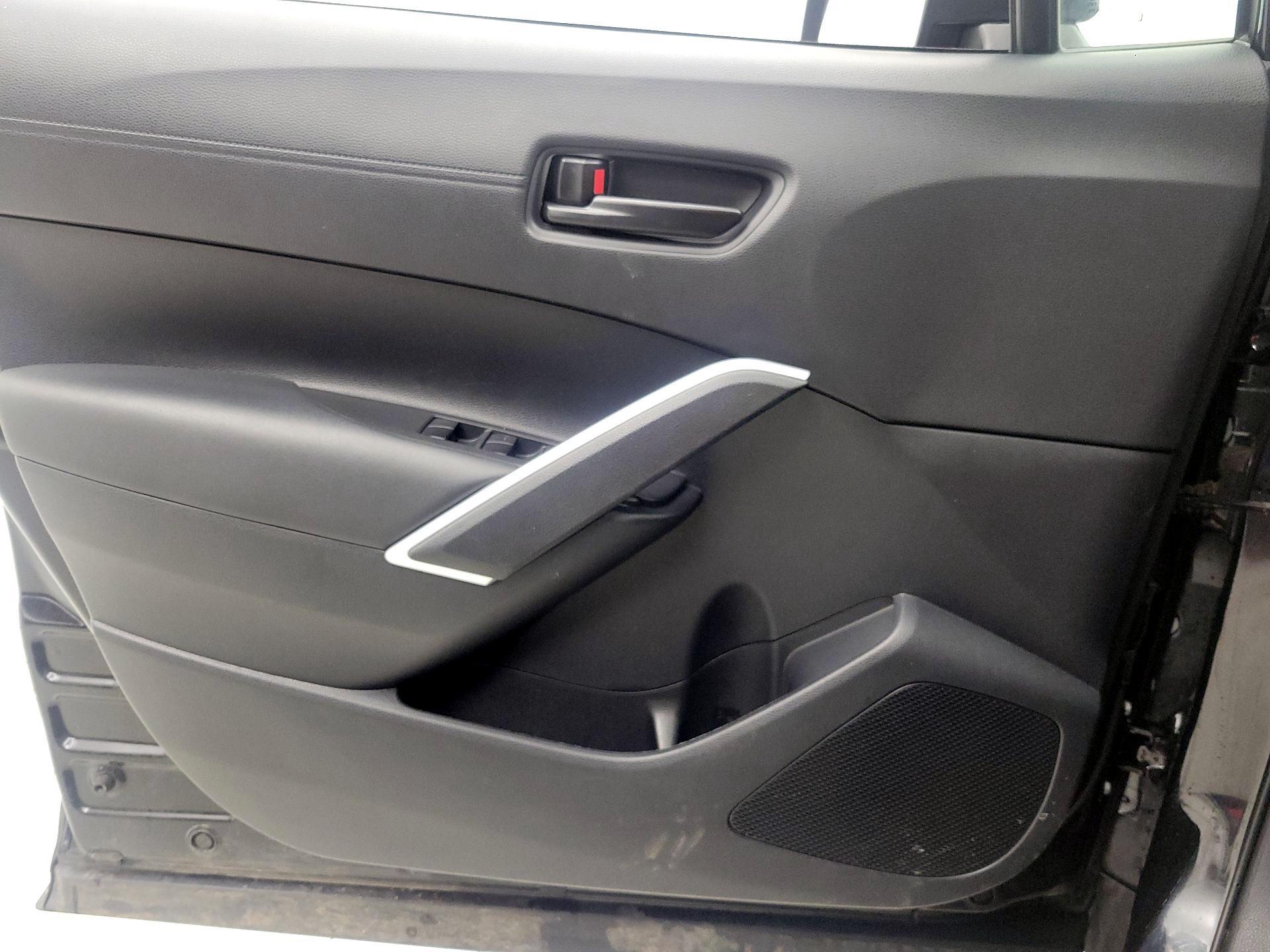 Thumbnail: 2025 Toyota Corolla Cross - 12